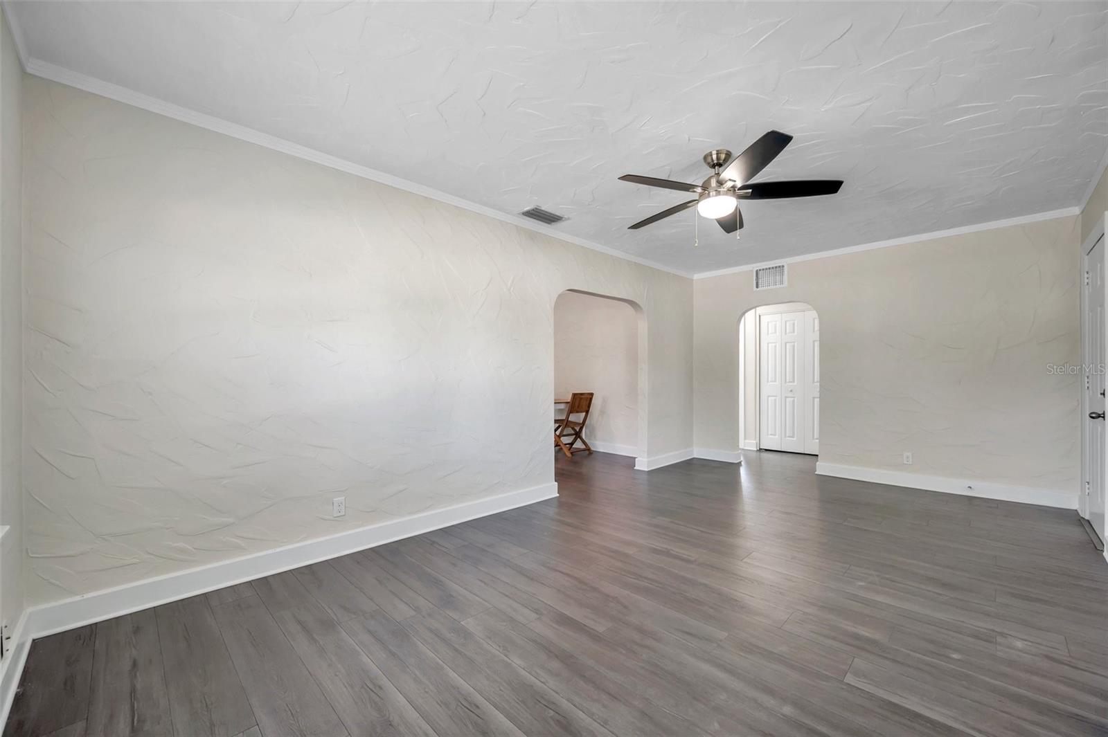 Image 5 of 26 For 4000 10th Avenue N