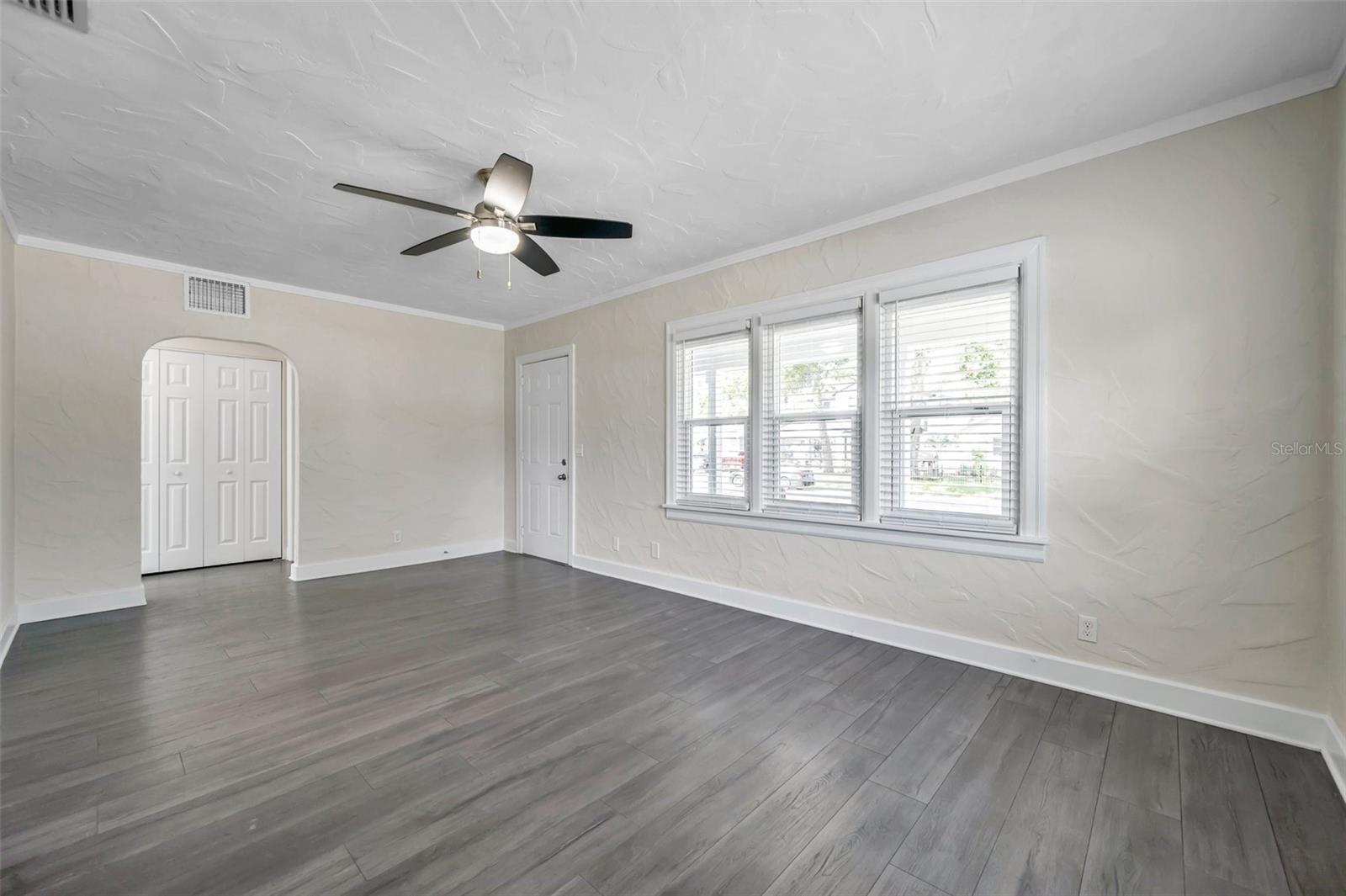 Image 6 of 26 For 4000 10th Avenue N