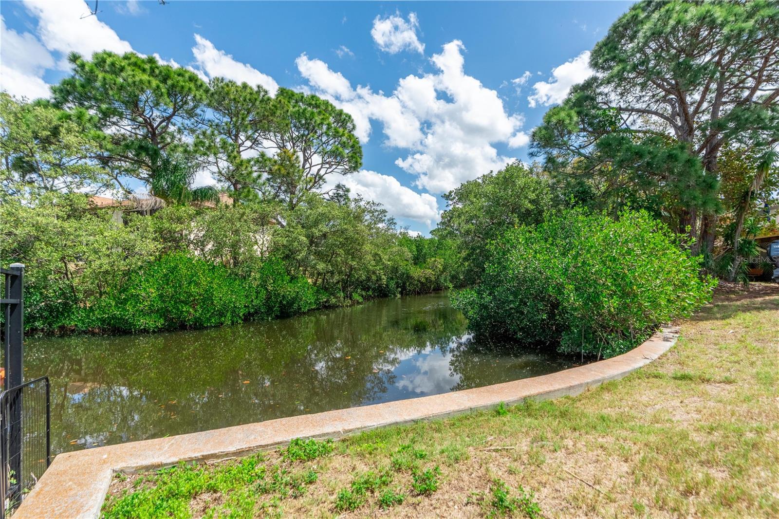 Image 11 of 15 For 1121 Florida Avenue