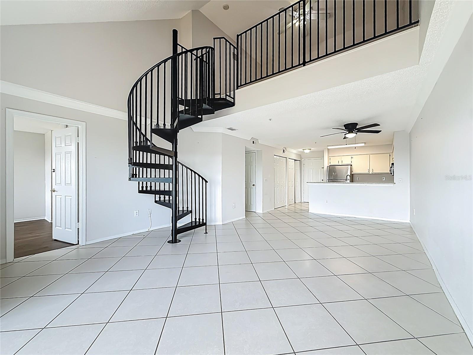 Listing photo id 14 for 2400 Feather Sound Drive 933