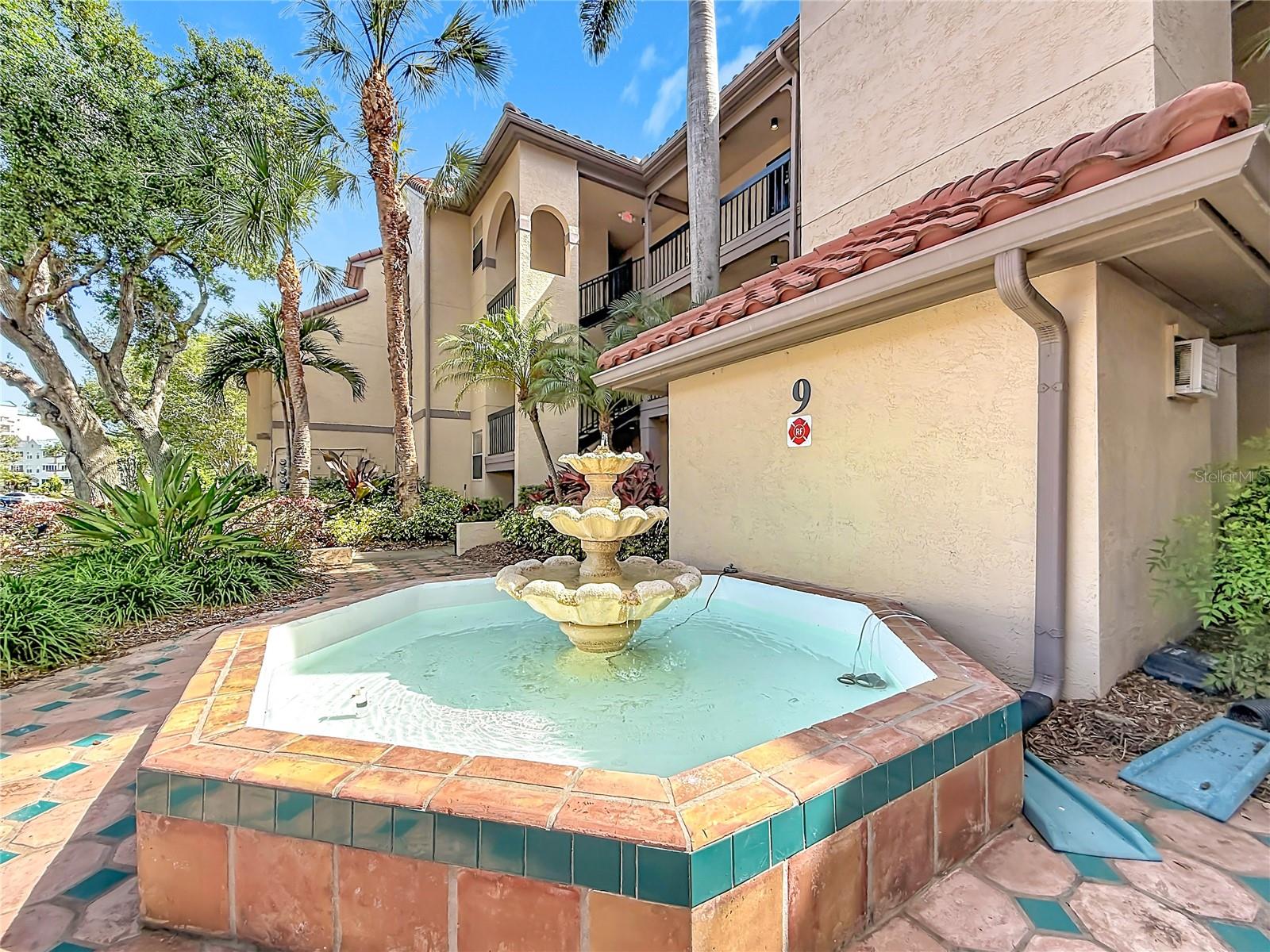 Listing photo id 0 for 2400 Feather Sound Drive 933