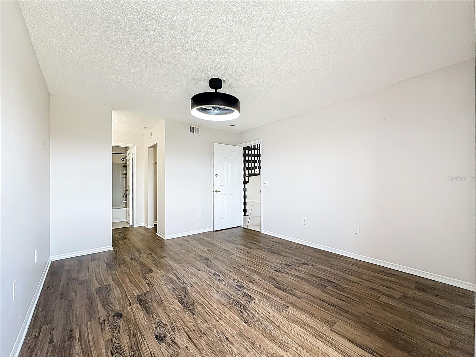 Listing photo id 28 for 2400 Feather Sound Drive 933