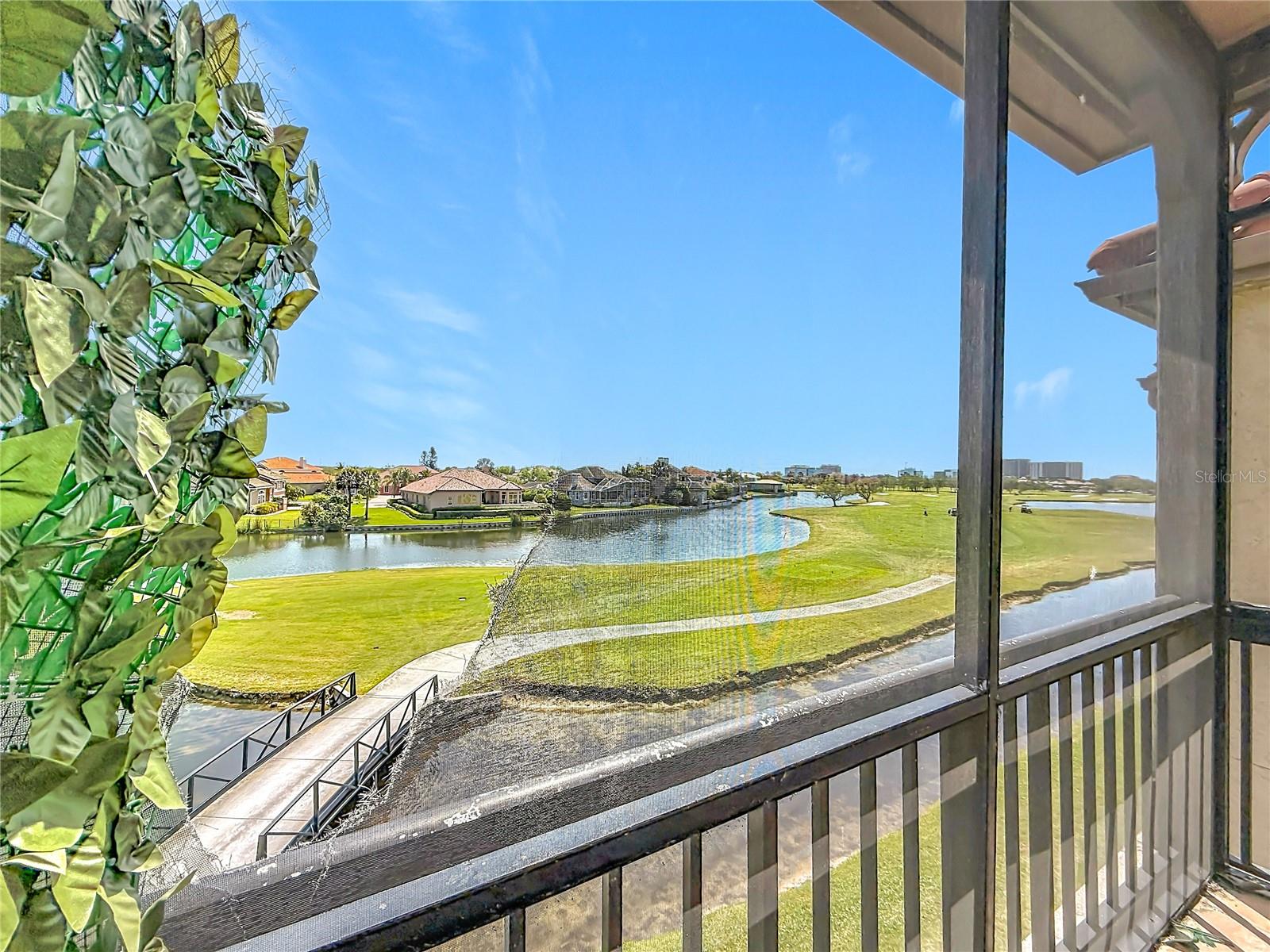 Listing photo id 48 for 2400 Feather Sound Drive 933