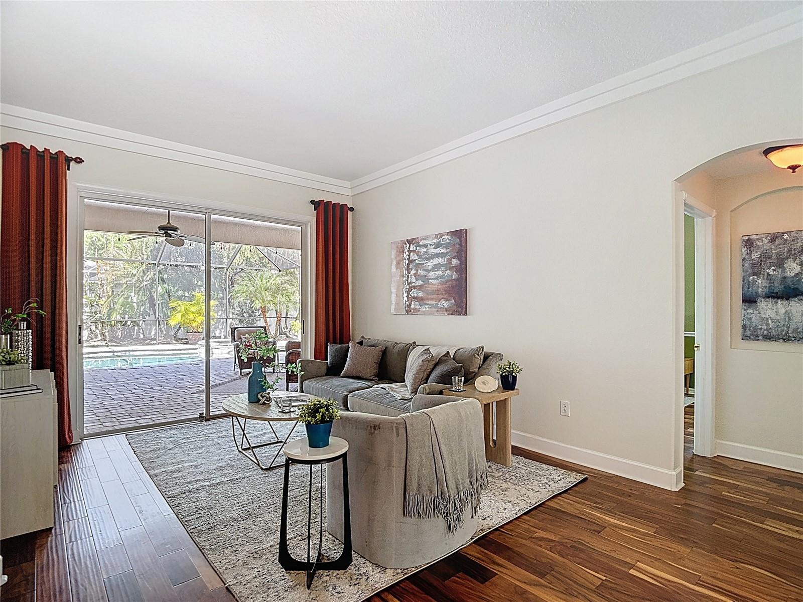 Listing photo id 9 for 5106 Ashcrest Court