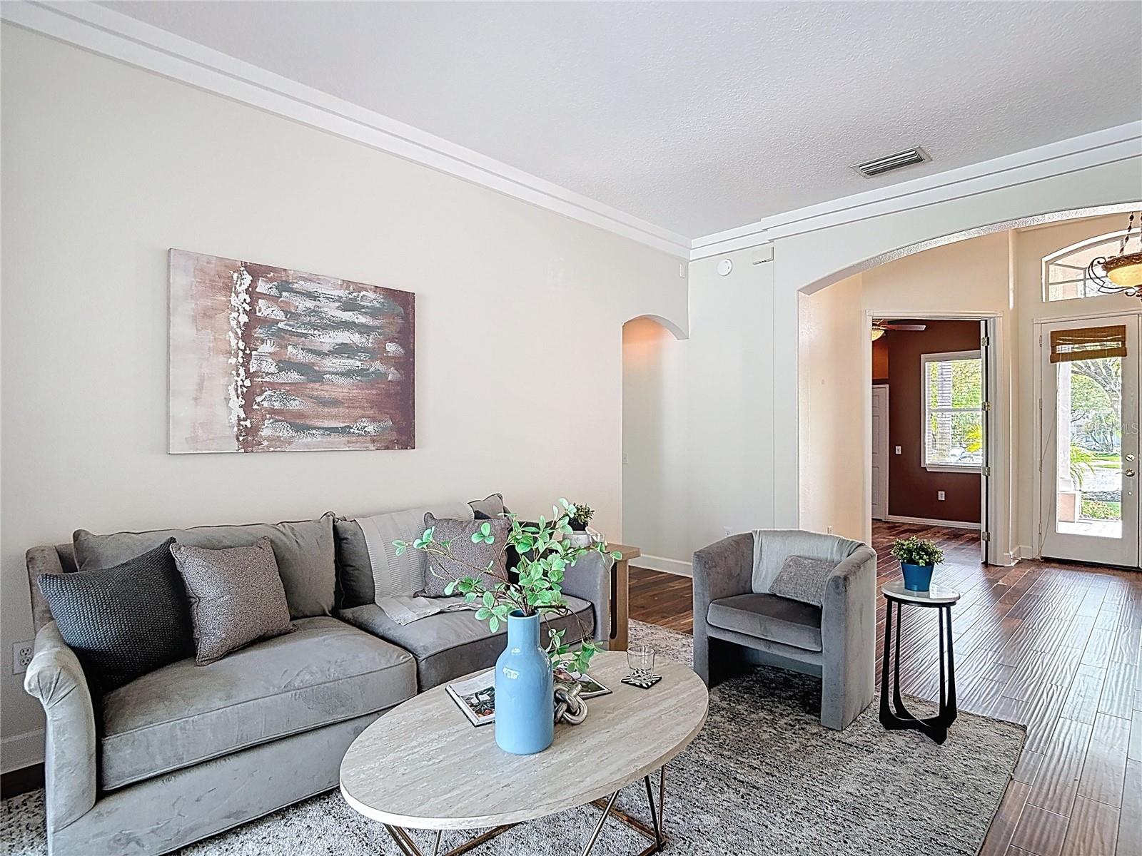 Listing photo id 10 for 5106 Ashcrest Court