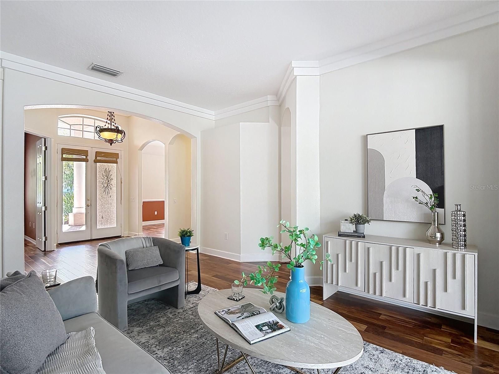 Listing photo id 11 for 5106 Ashcrest Court