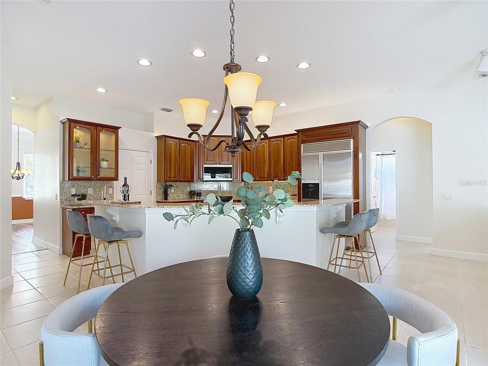 Listing photo id 21 for 5106 Ashcrest Court