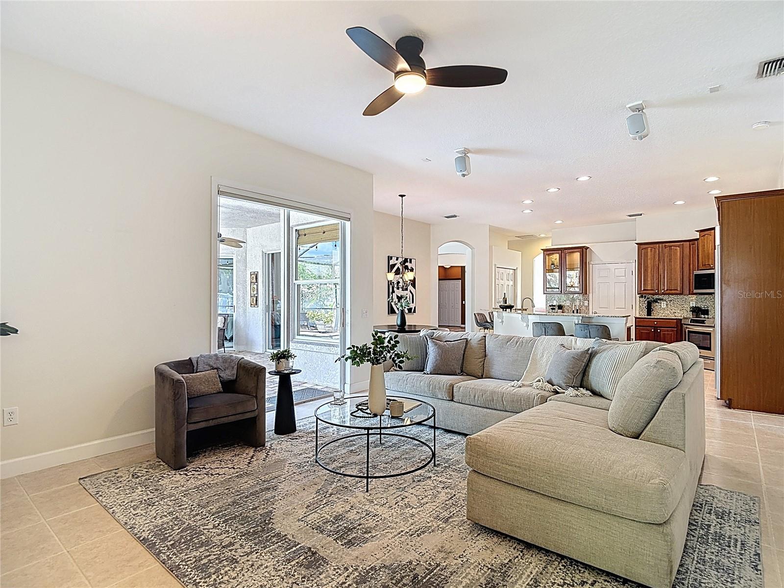 Listing photo id 24 for 5106 Ashcrest Court