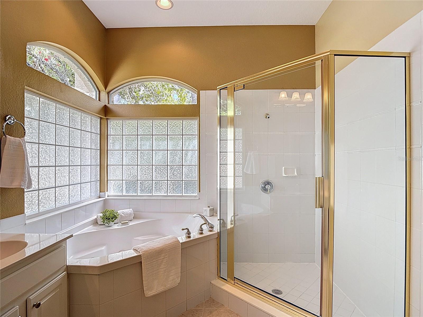 Listing photo id 30 for 5106 Ashcrest Court