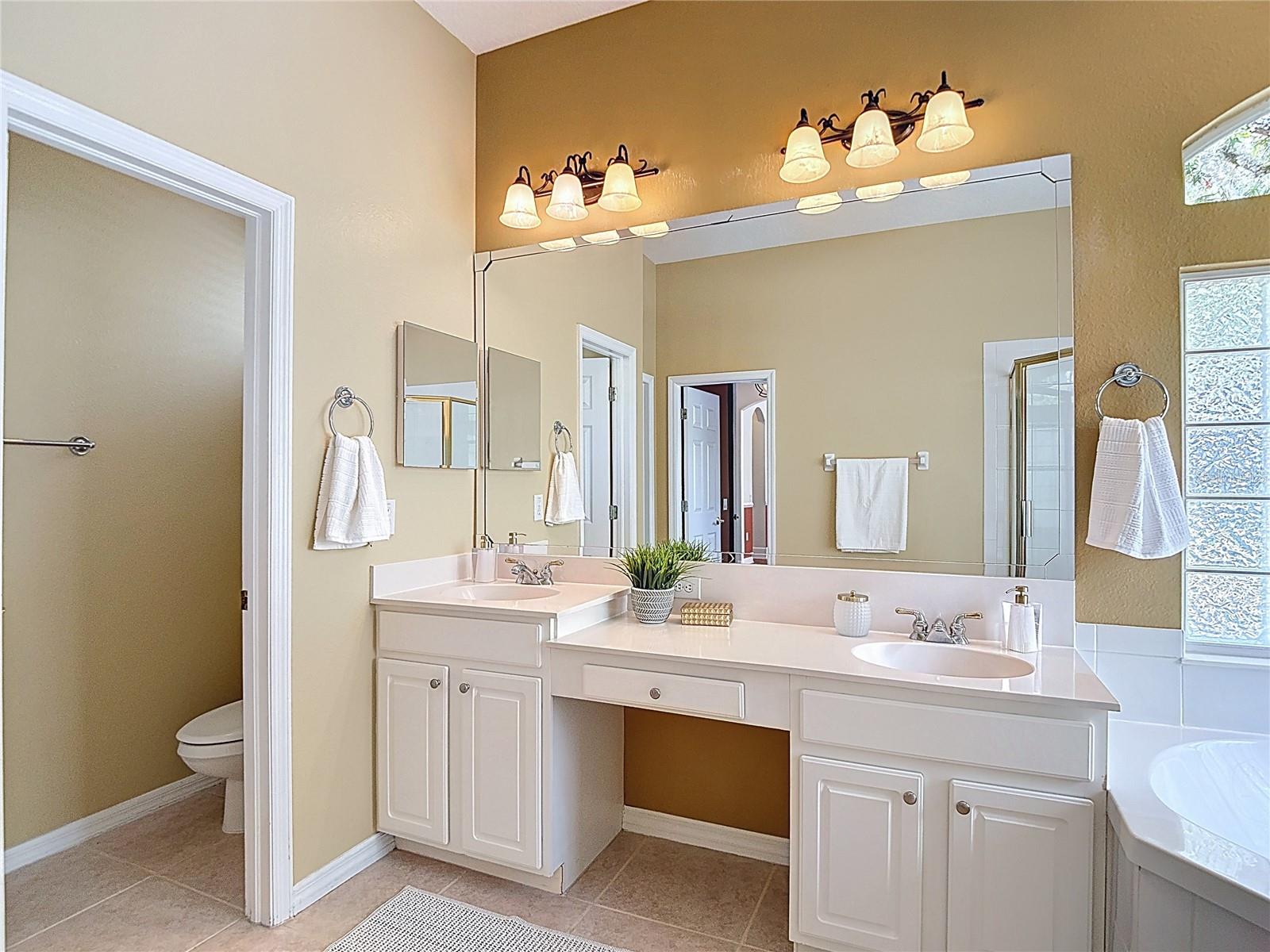 Listing photo id 31 for 5106 Ashcrest Court