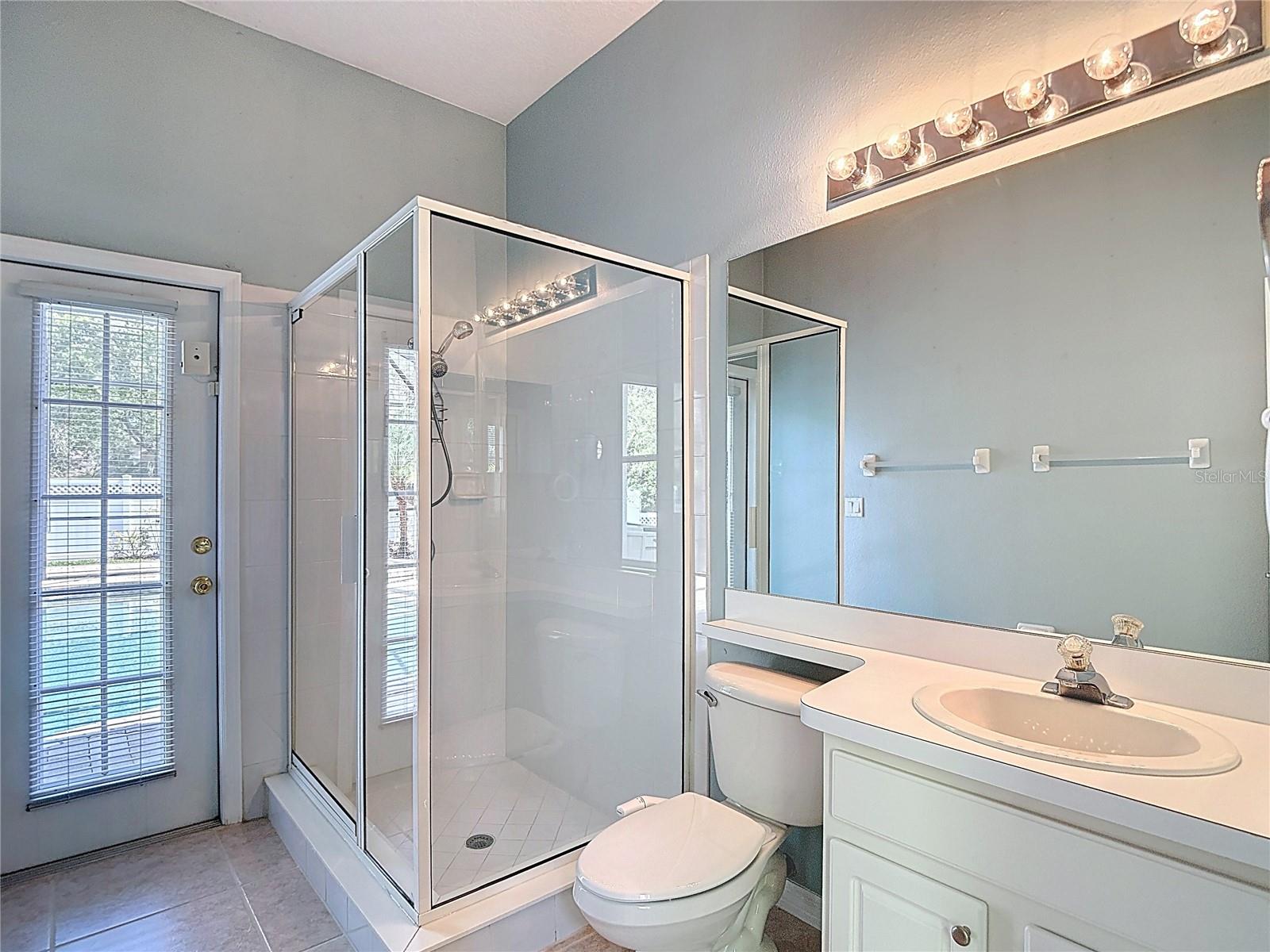 Listing photo id 36 for 5106 Ashcrest Court