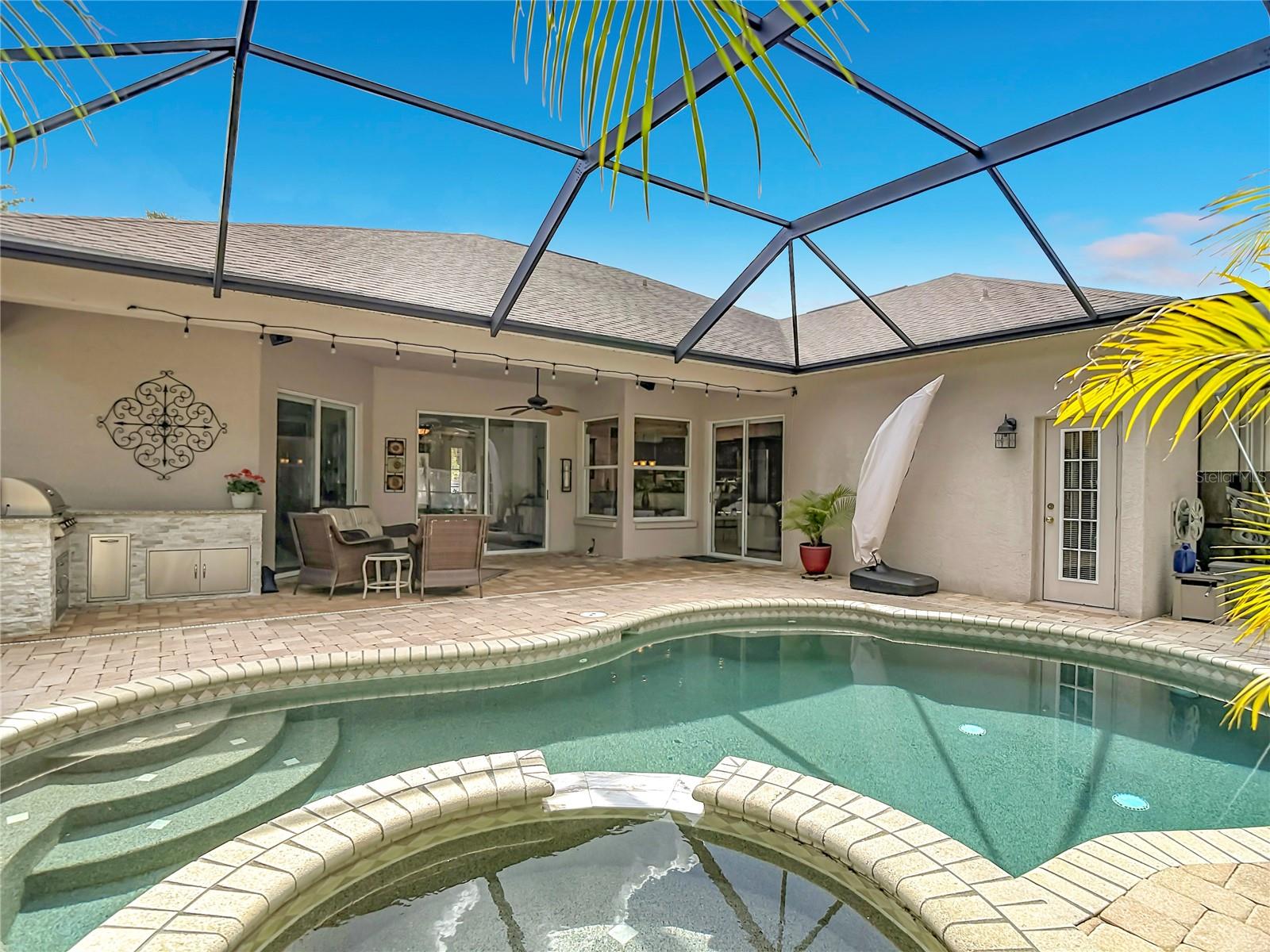 Listing photo id 51 for 5106 Ashcrest Court