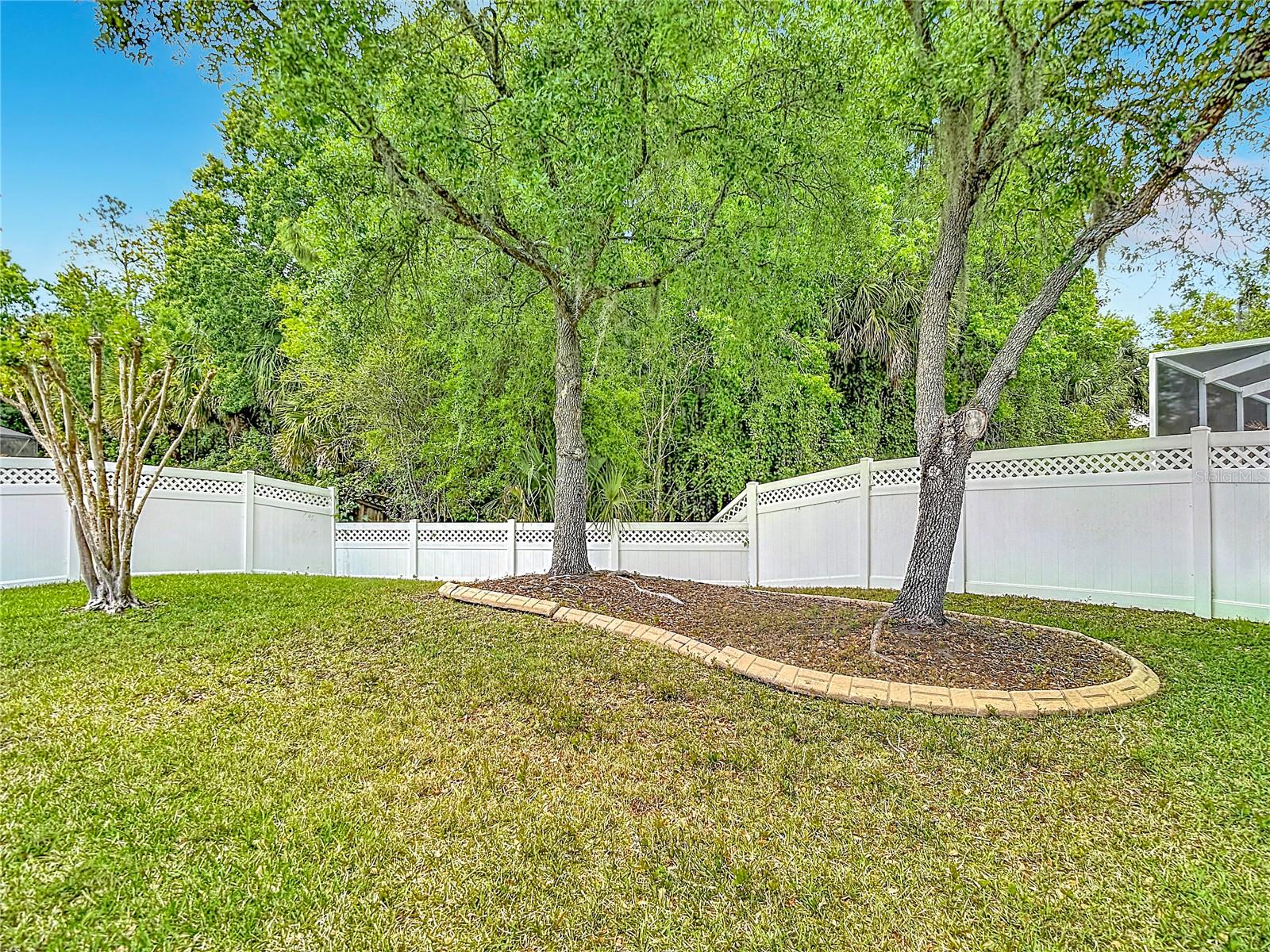 Listing photo id 55 for 5106 Ashcrest Court