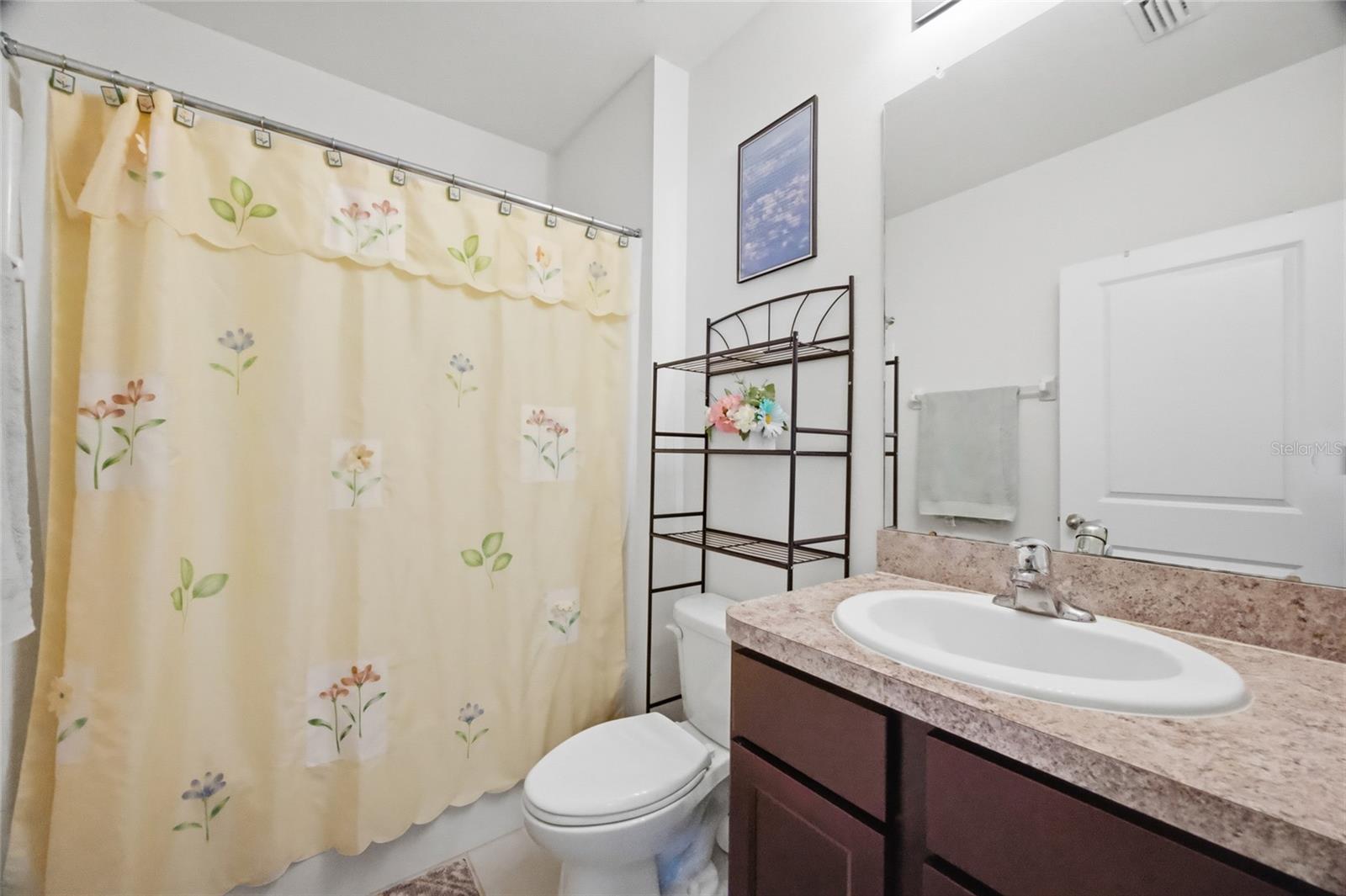 Image 18 of 53 For 15417 Ibis Fall Place