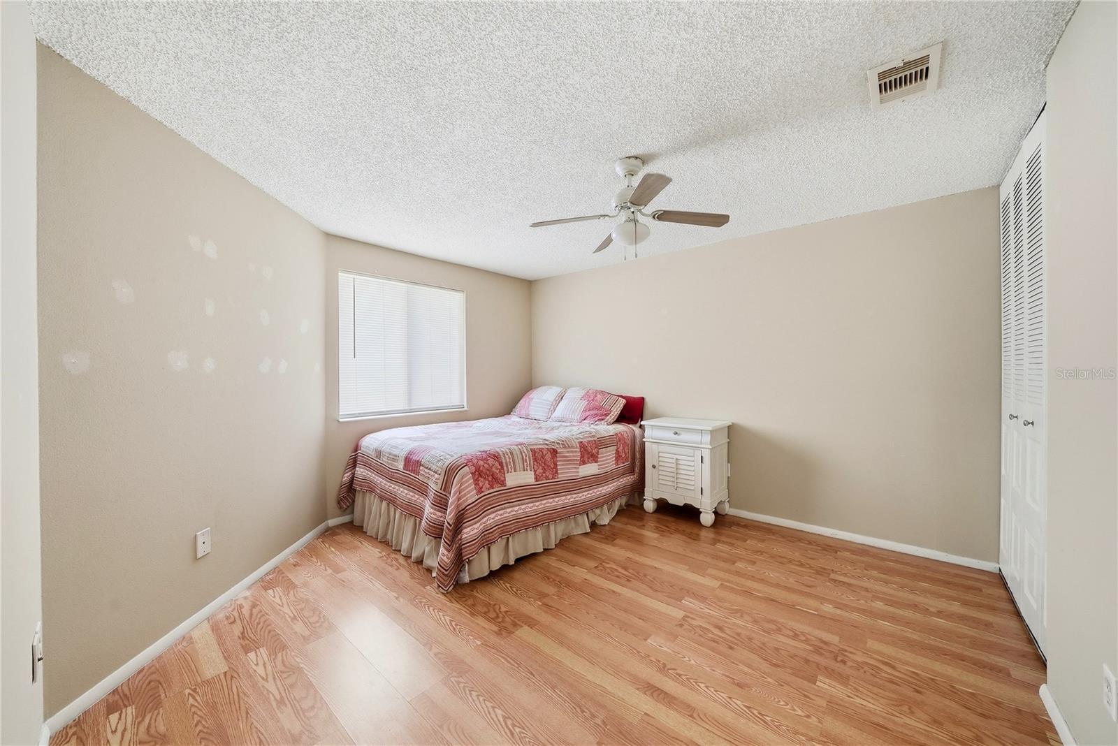 Image 14 of 27 For 412 Cedar Ridge Court