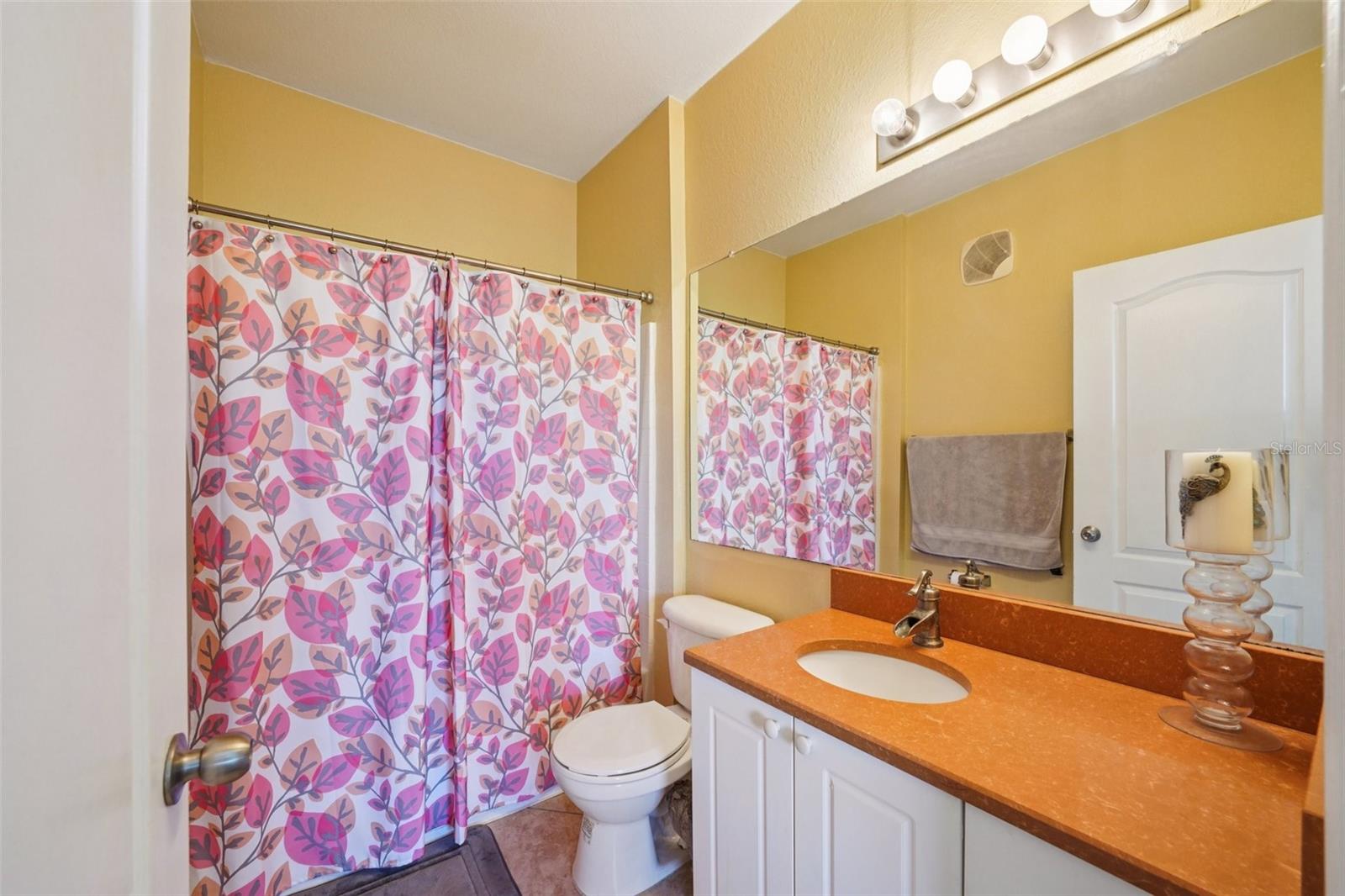 Image 14 of 41 For 2713 Via Murano  233