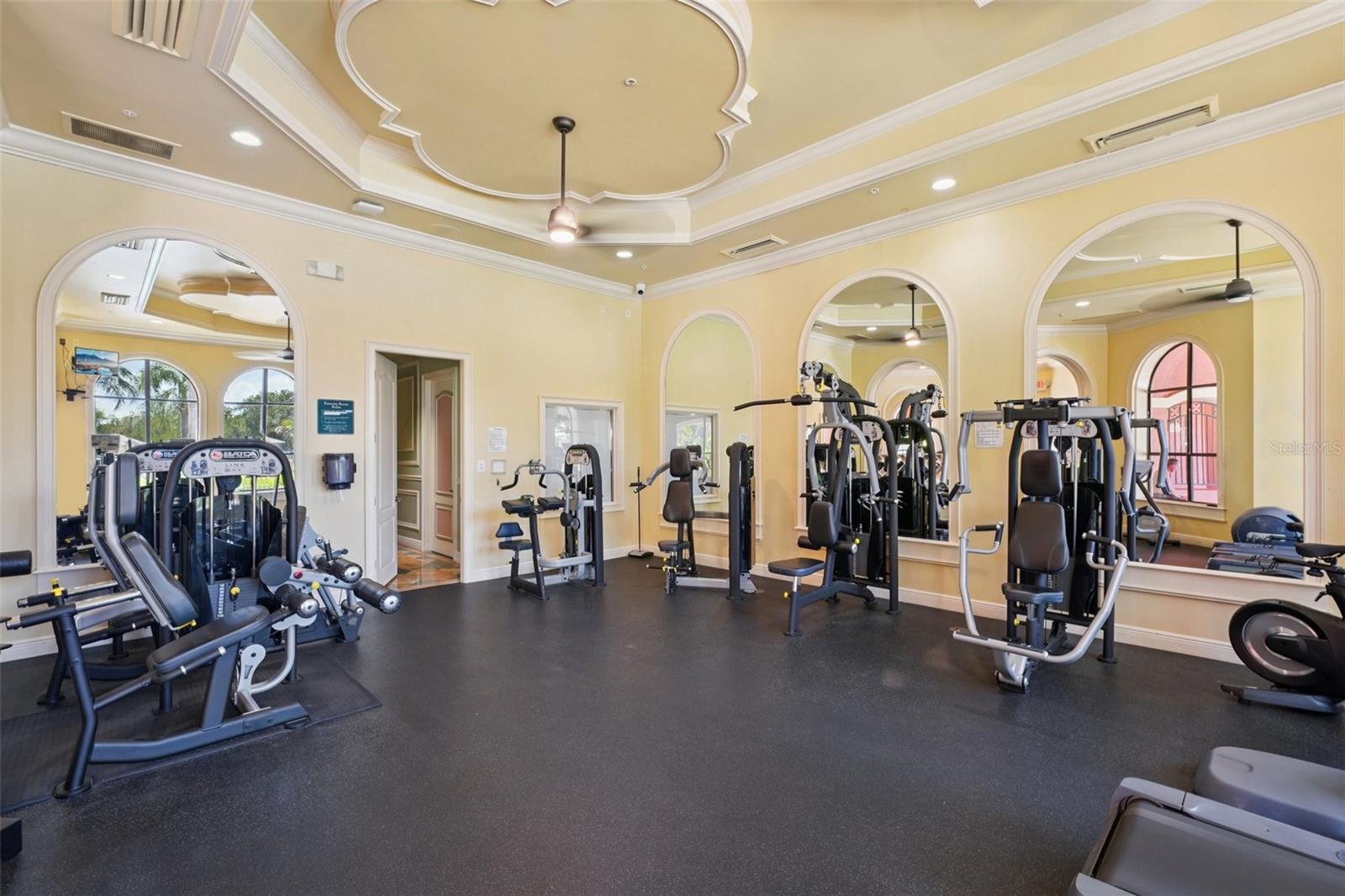 Image 27 of 41 For 2713 Via Murano  233