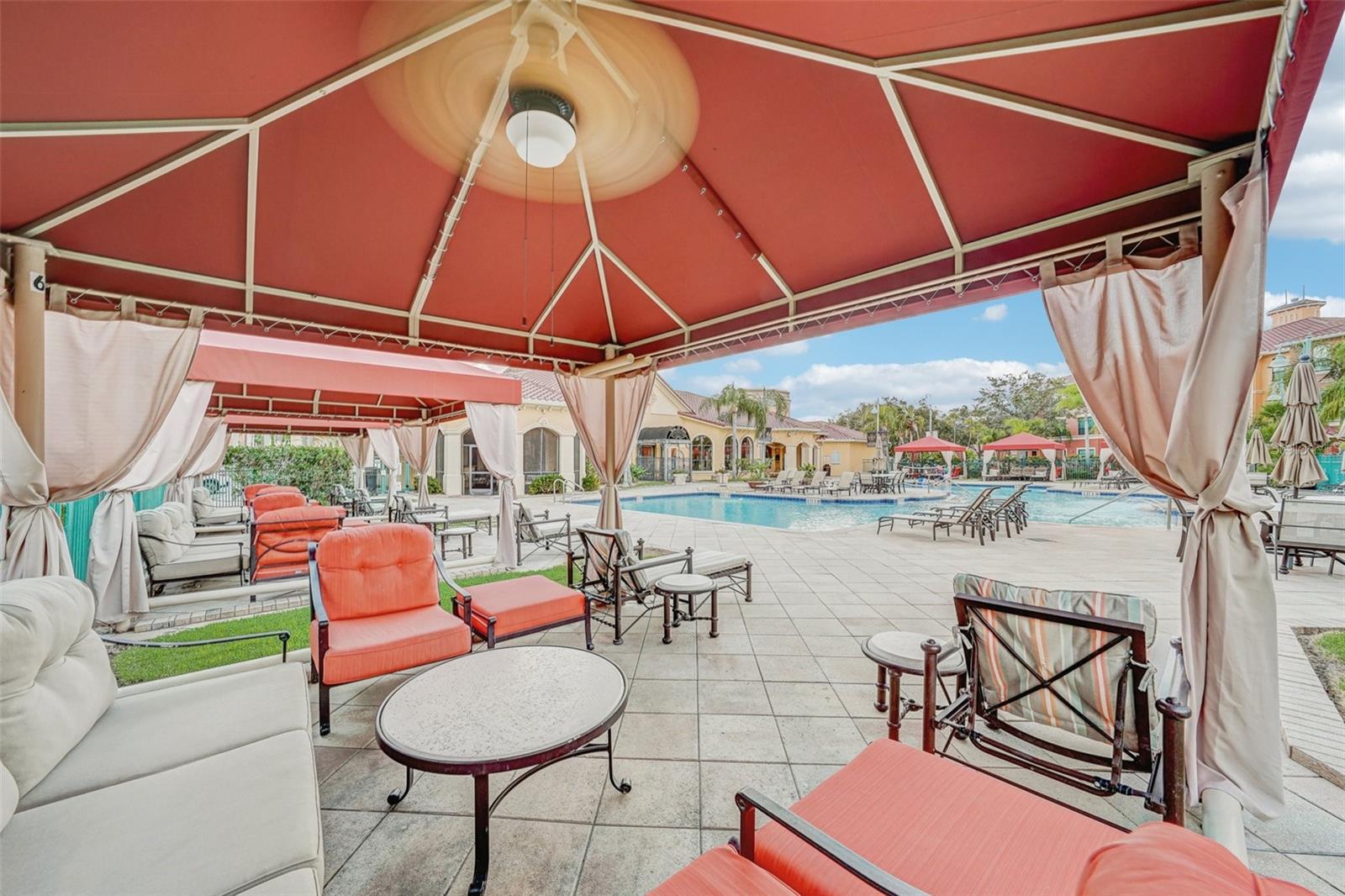 Image 32 of 41 For 2713 Via Murano  233