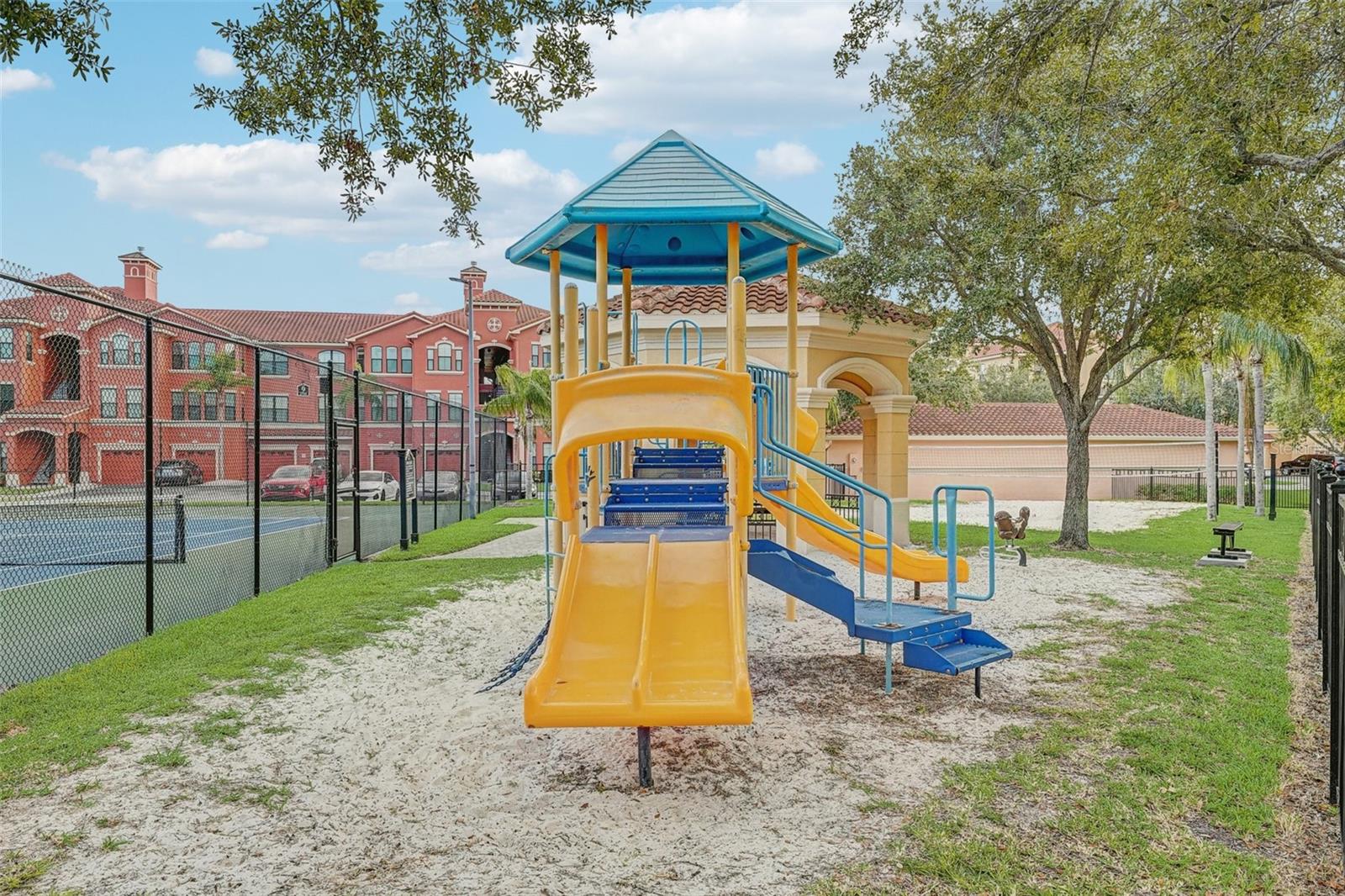 Image 35 of 41 For 2713 Via Murano  233