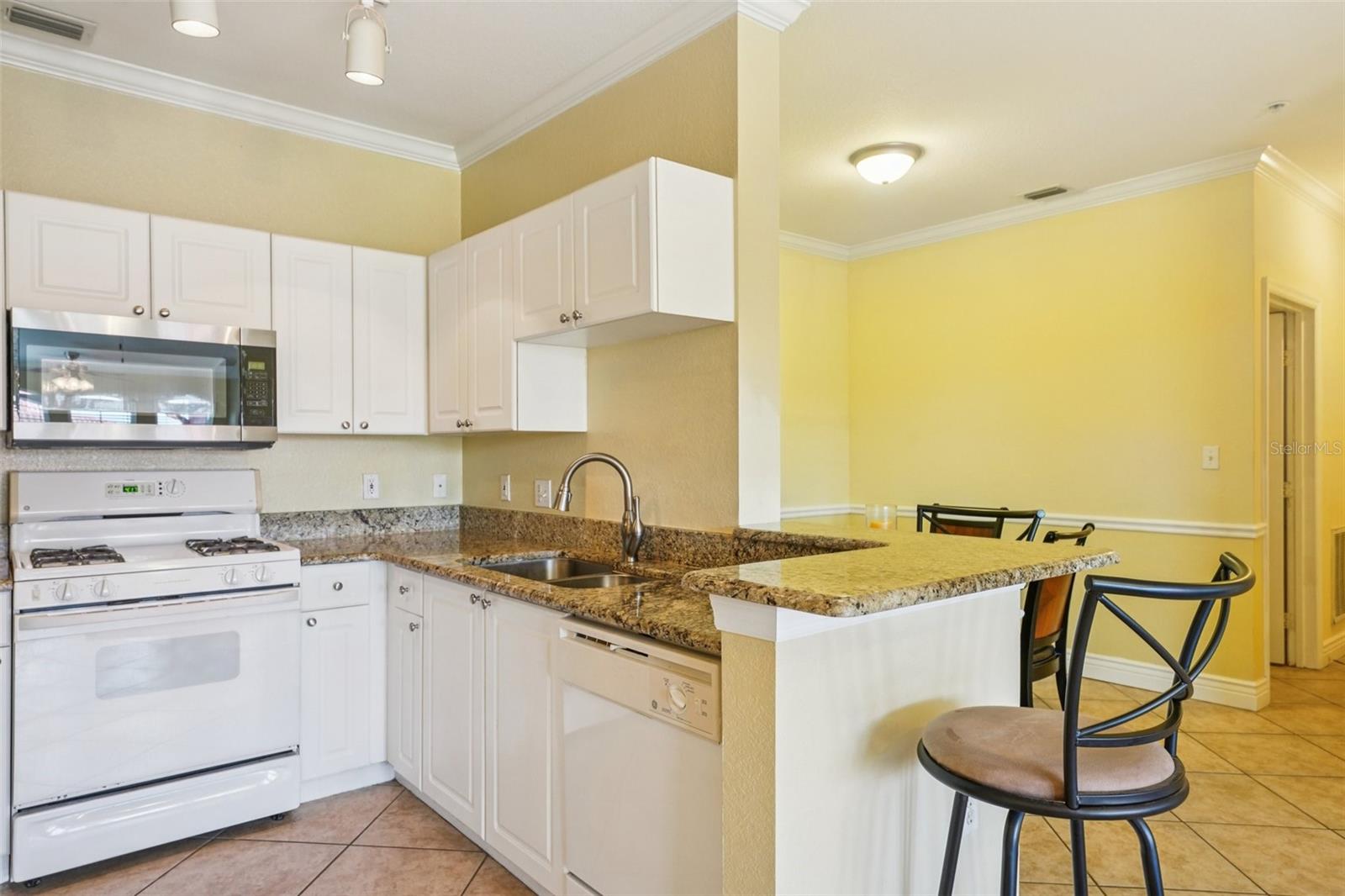 Image 6 of 41 For 2713 Via Murano  233