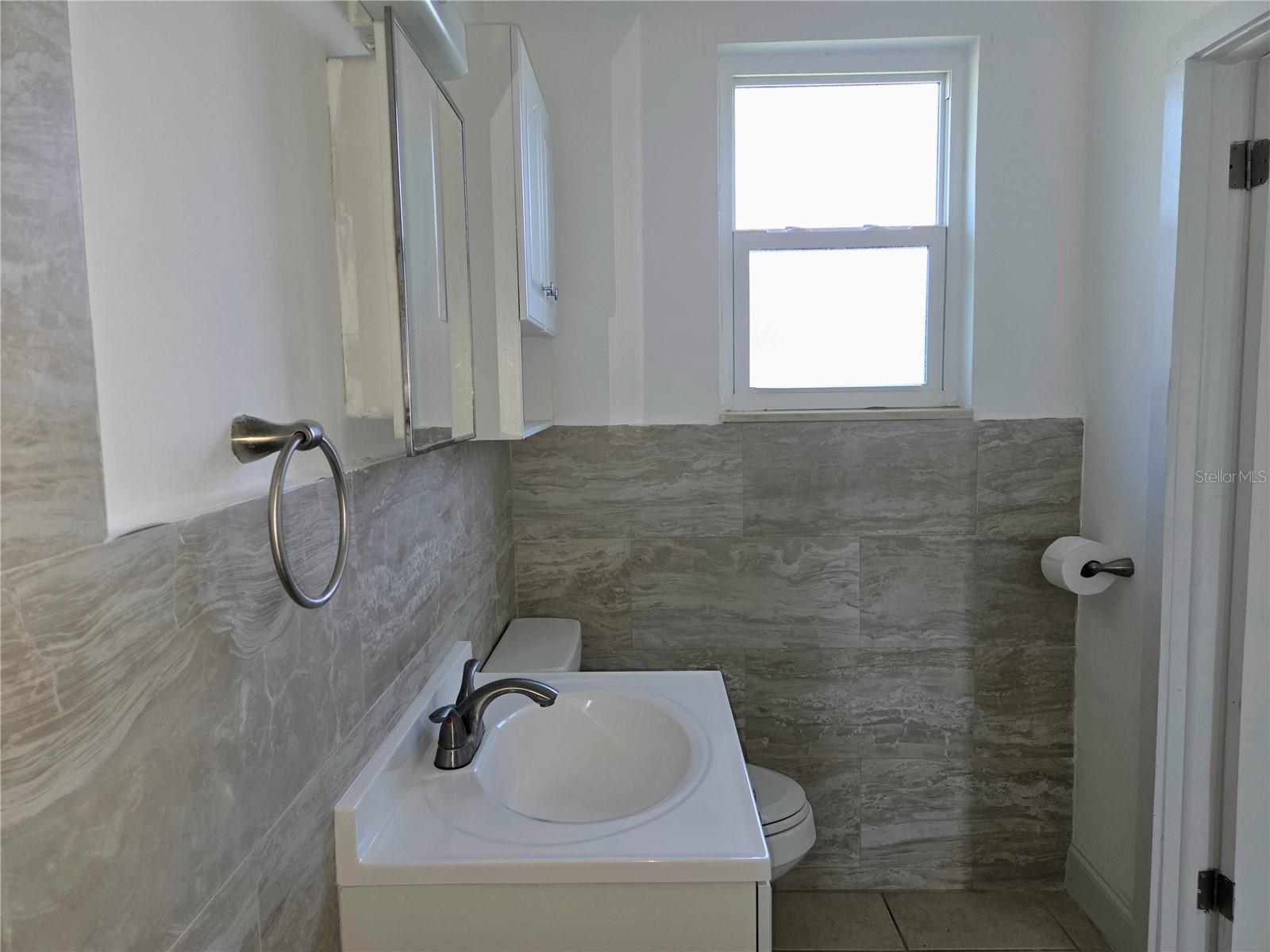 Image 16 of 18 For 6931 Hibiscus Avenue S 1a