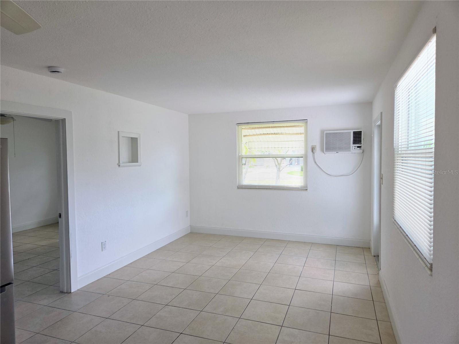 Image 6 of 18 For 6931 Hibiscus Avenue S 1a