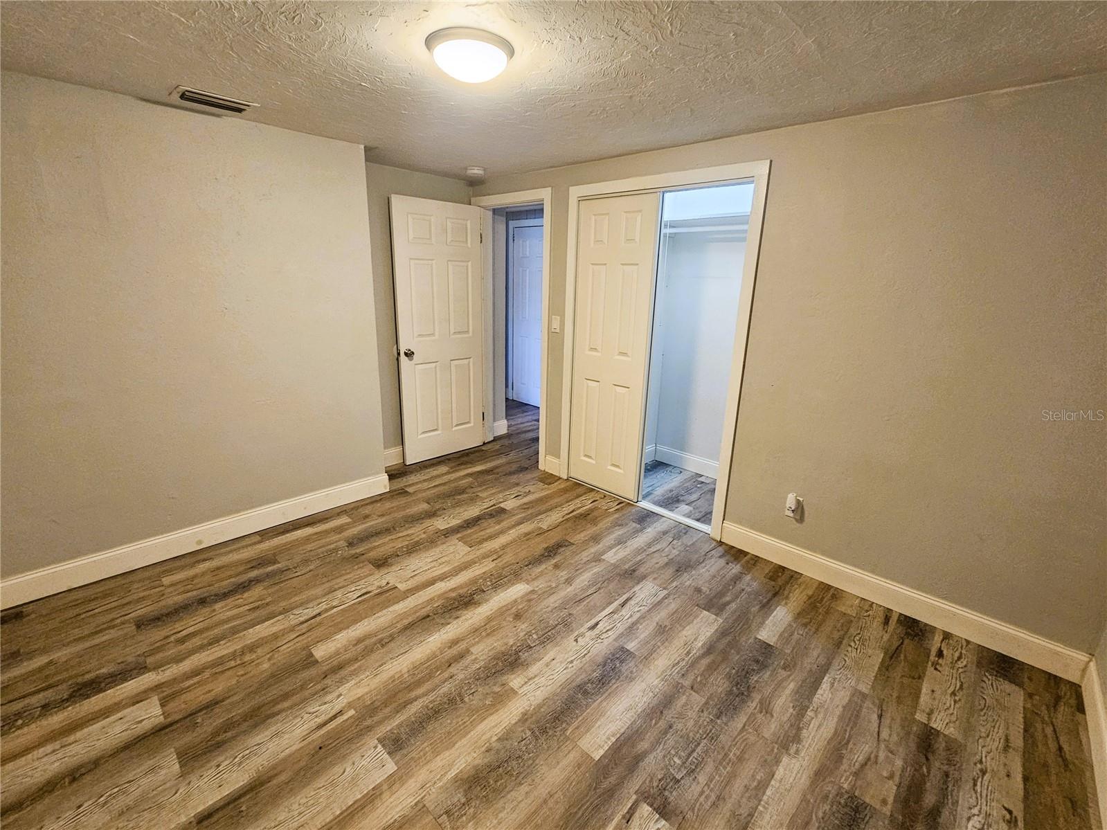 Image 16 of 24 For 501 25th Avenue W