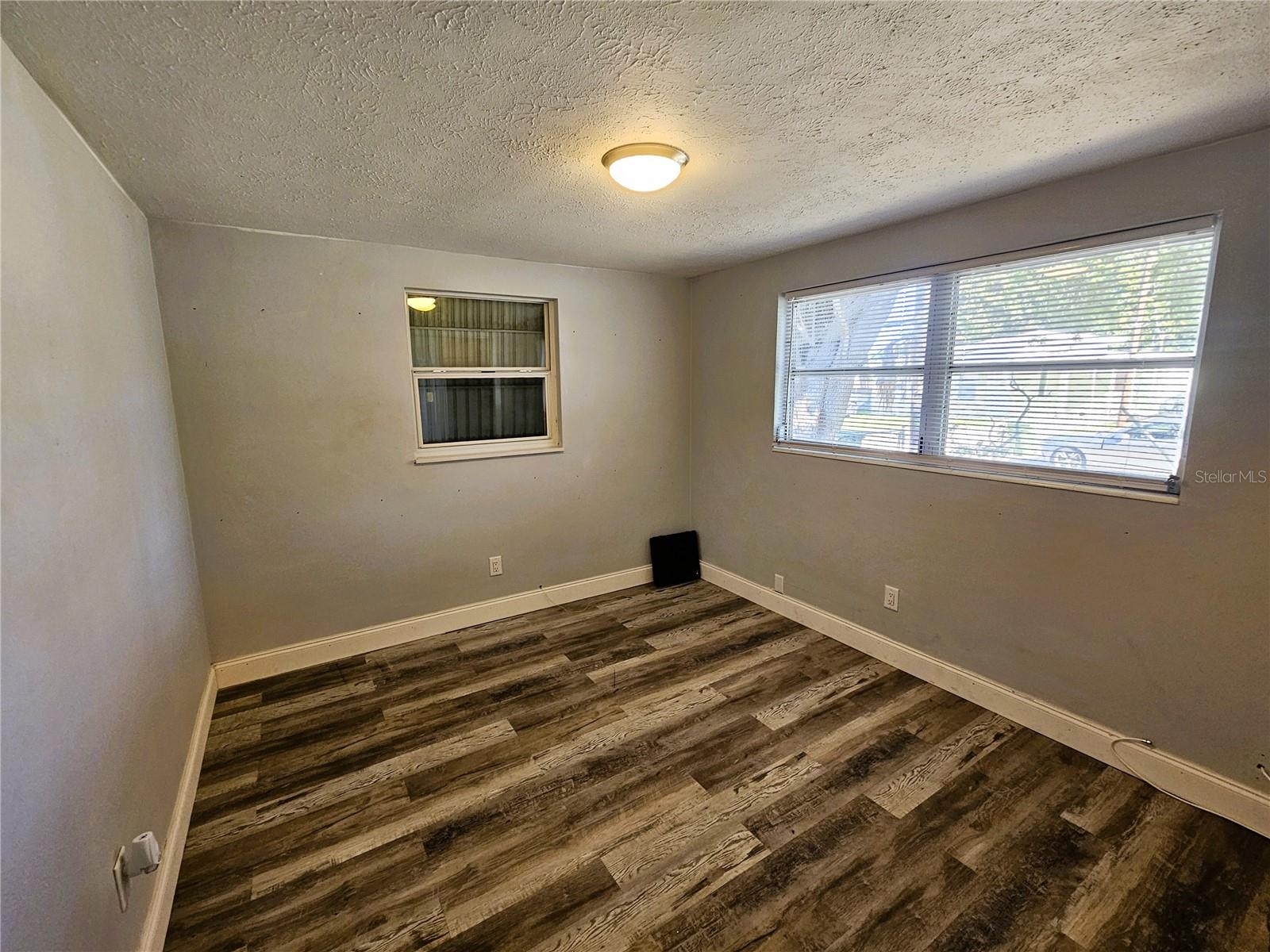 Image 20 of 24 For 501 25th Avenue W