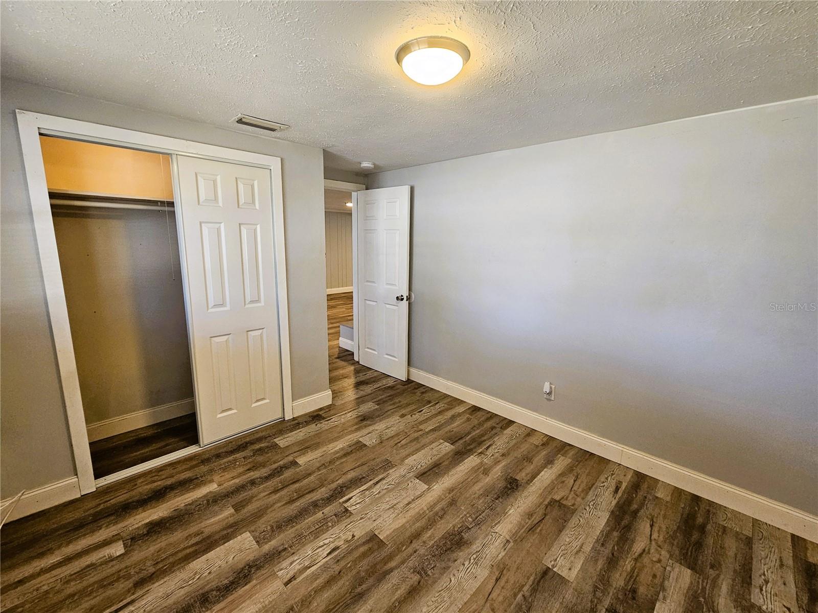 Image 21 of 24 For 501 25th Avenue W