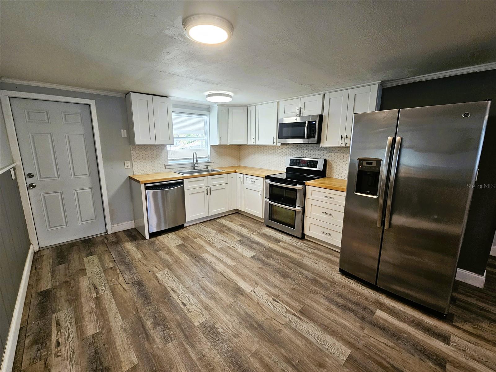 Image 22 of 24 For 501 25th Avenue W