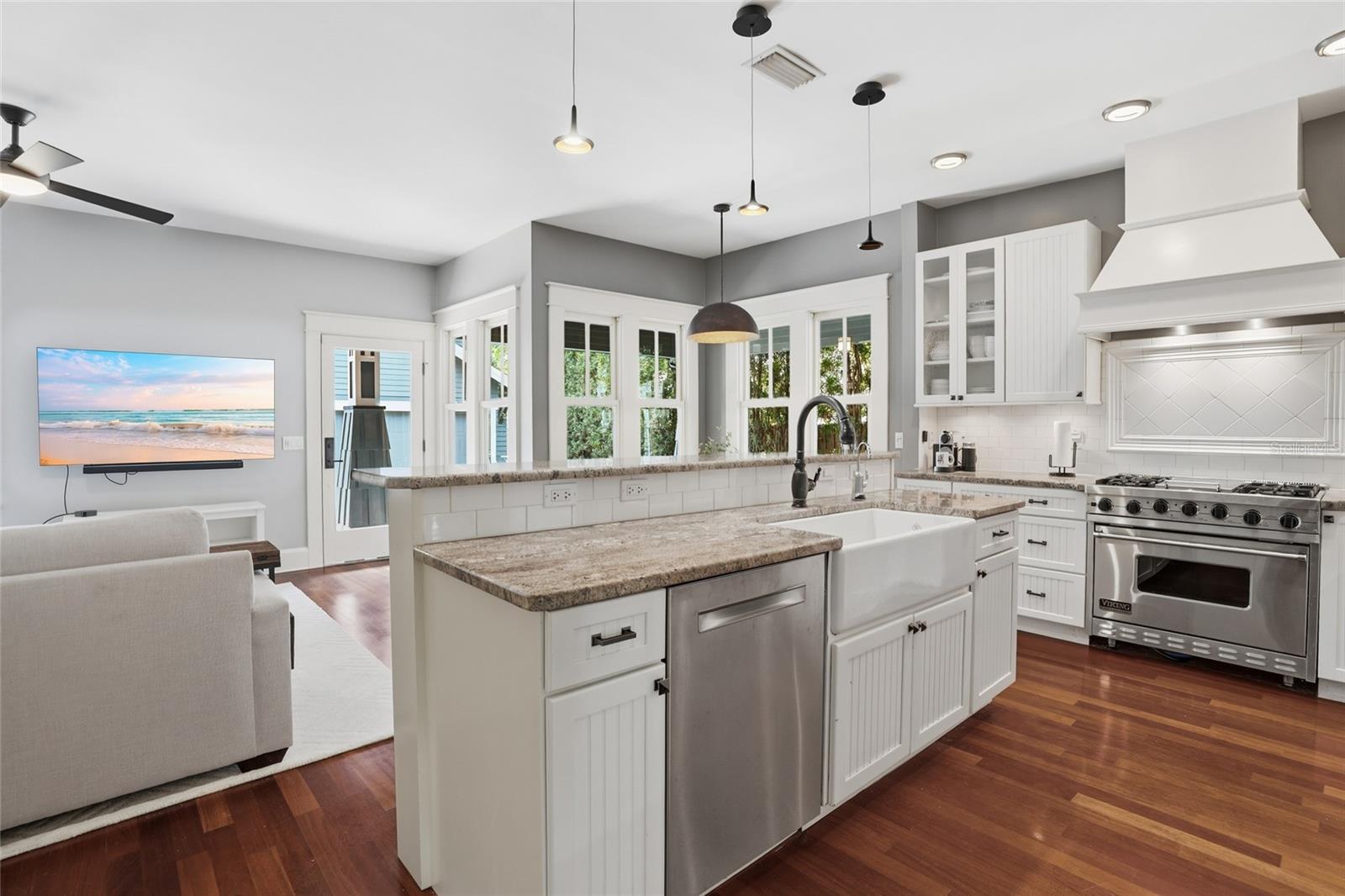 Image 4 of 65 For 2116 Watrous Avenue