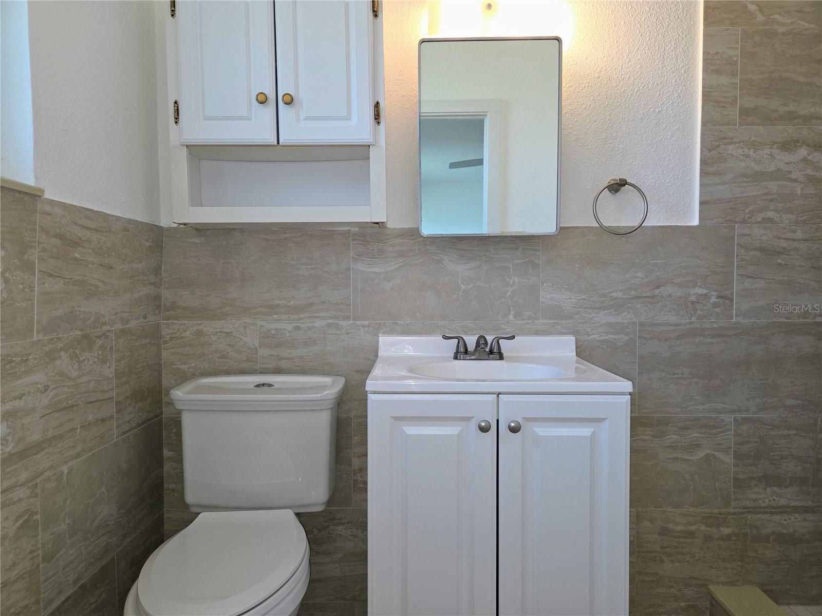 Image 14 of 18 For 6931 Hibiscus Avenue S 2b