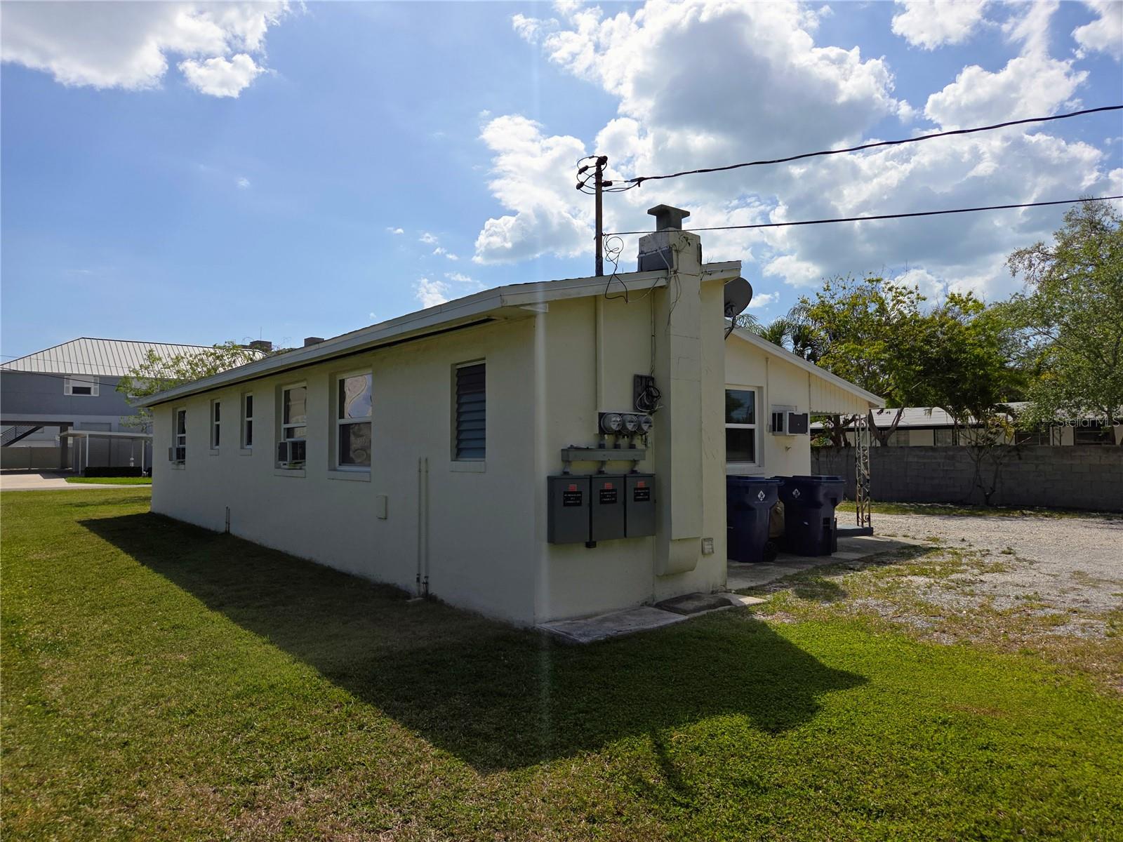 Image 17 of 18 For 6931 Hibiscus Avenue S 2b