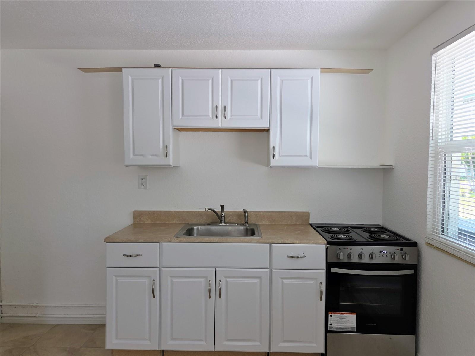 Image 8 of 18 For 6931 Hibiscus Avenue S 2b