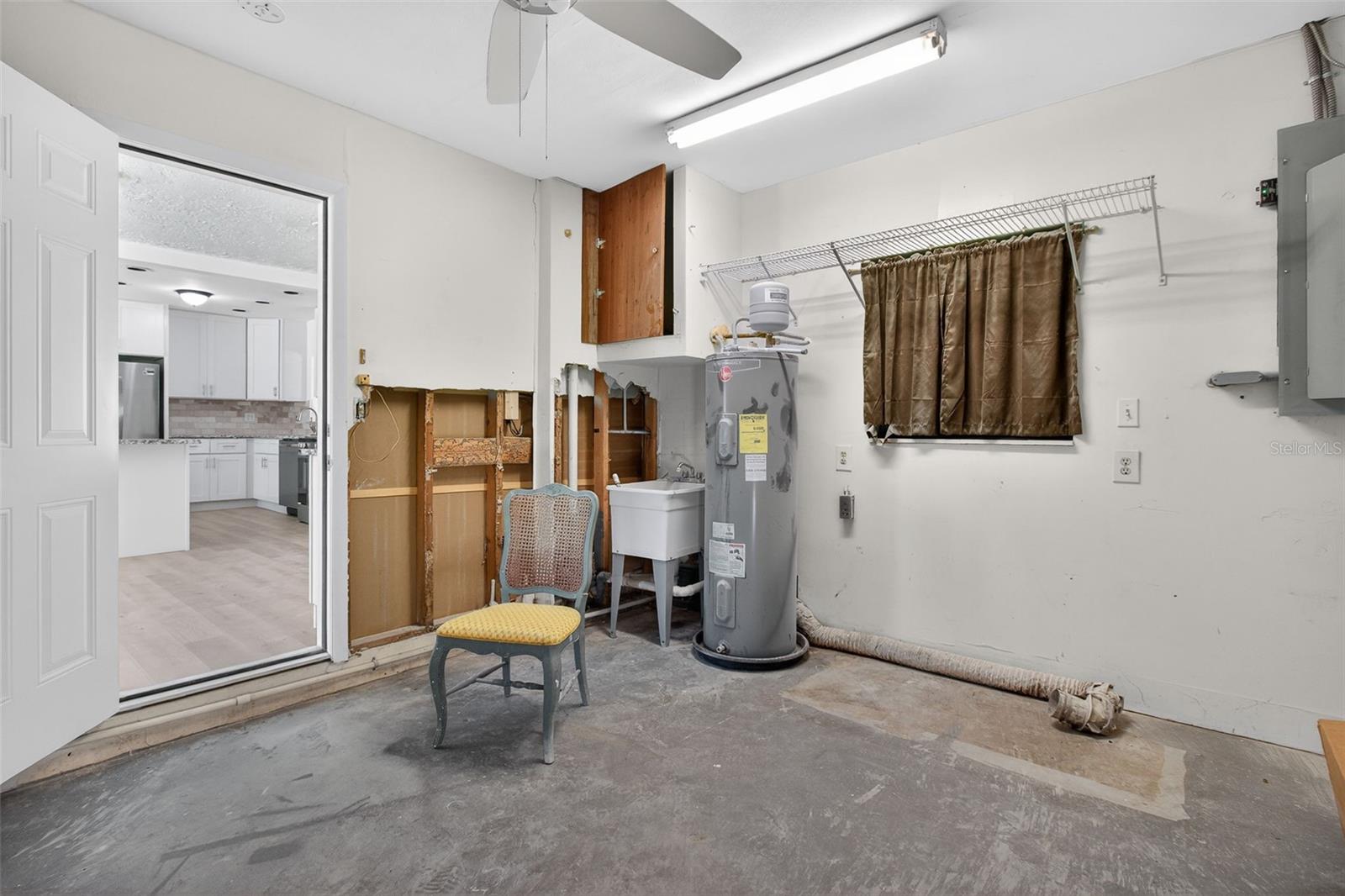 Image 13 of 51 For 7919 Causeway Boulevard S