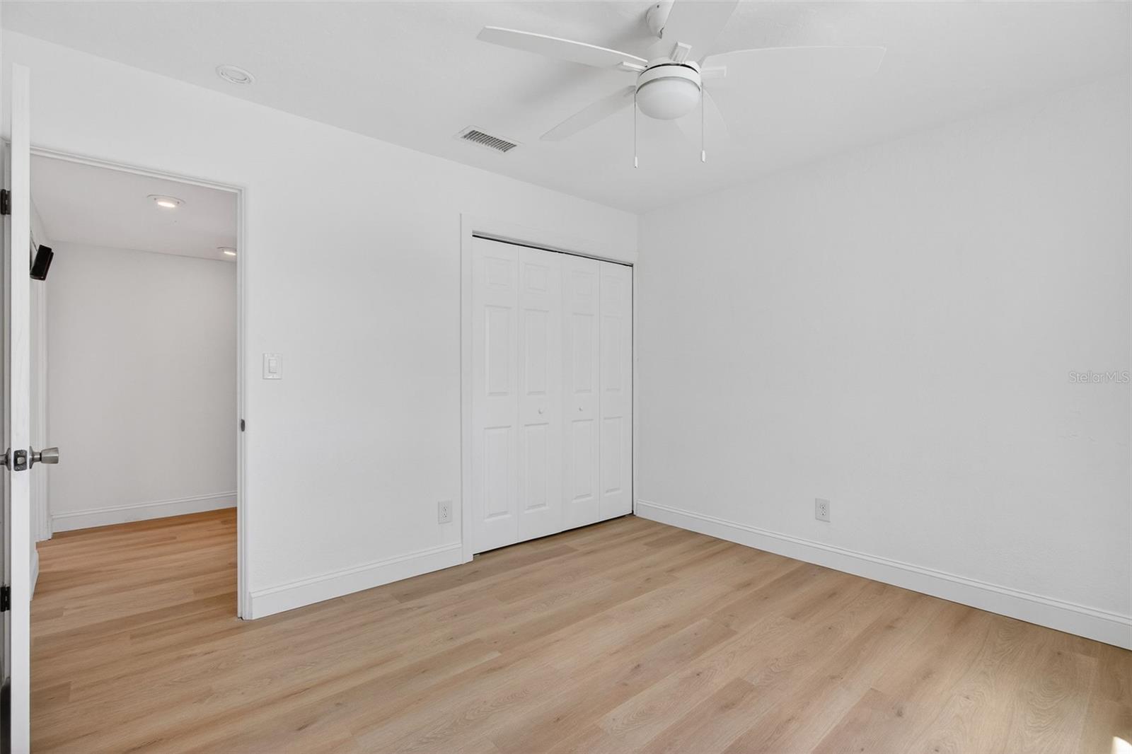 Image 32 of 51 For 7919 Causeway Boulevard S