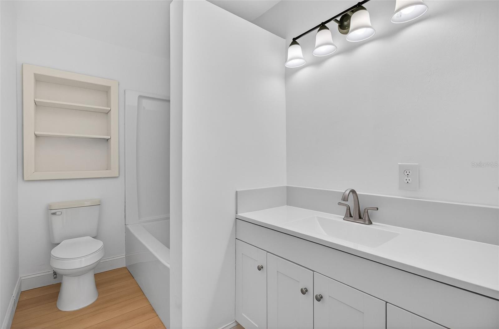 Image 33 of 51 For 7919 Causeway Boulevard S