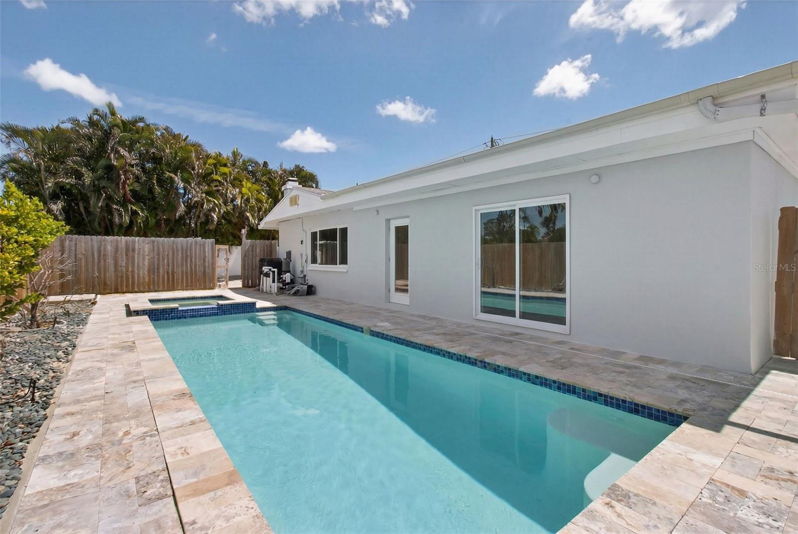 Image 38 of 51 For 7919 Causeway Boulevard S