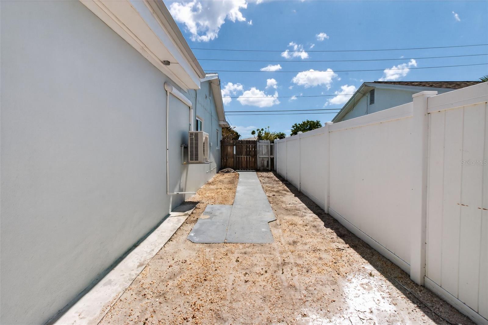 Image 42 of 51 For 7919 Causeway Boulevard S