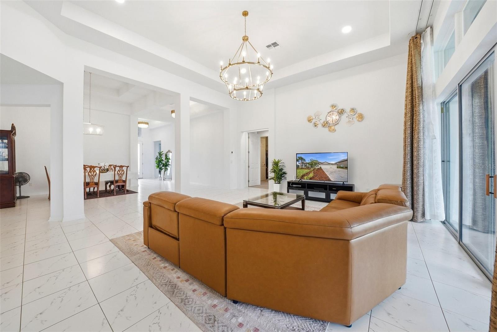 Image 18 of 49 For 7073 Graybrook Drive