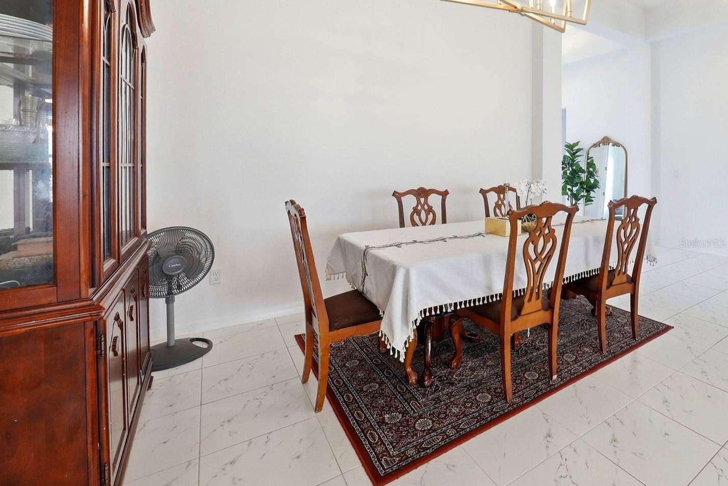 Image 19 of 49 For 7073 Graybrook Drive