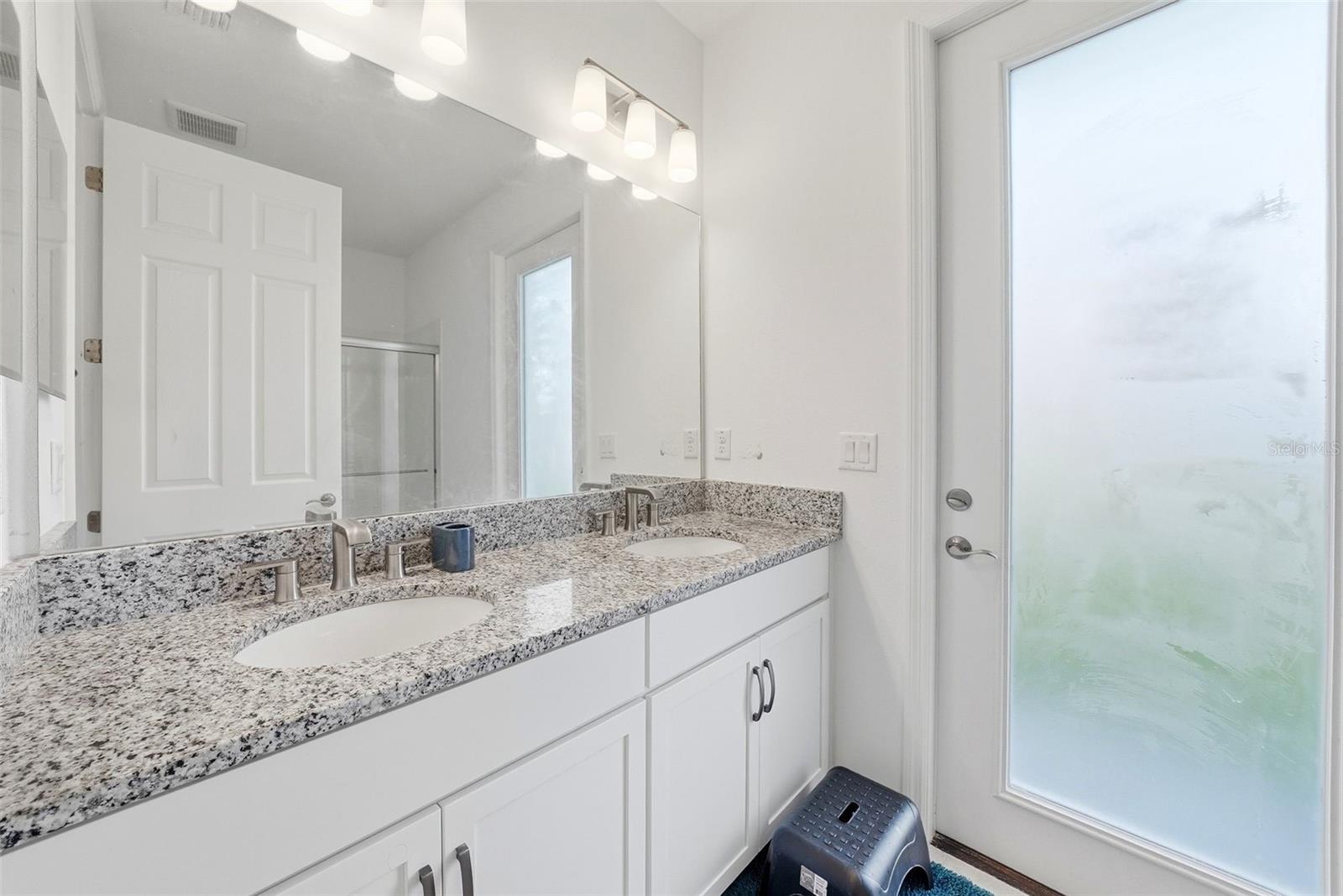 Image 29 of 49 For 7073 Graybrook Drive