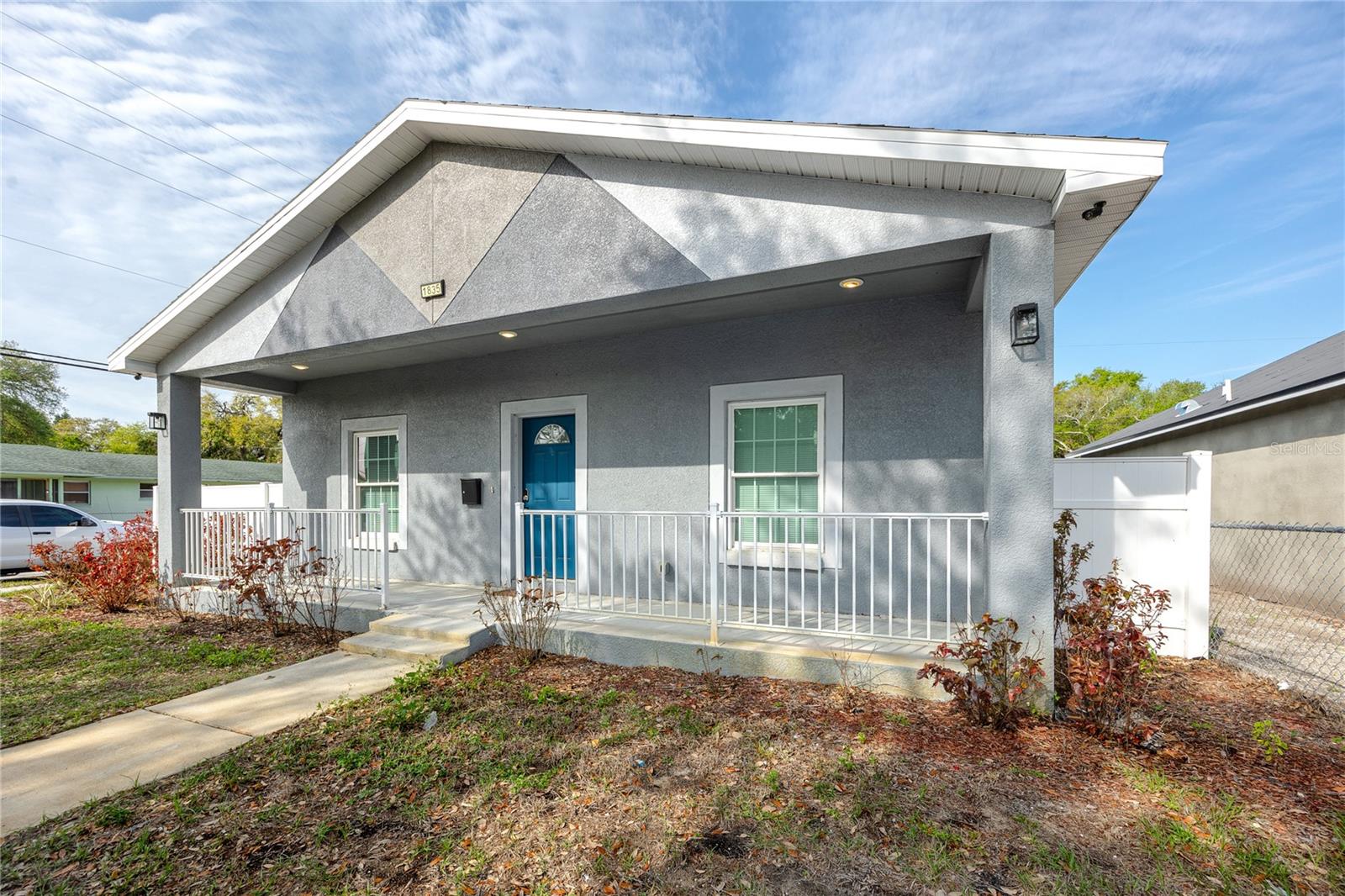 Image 12 of 52 For 1835 16th Street S