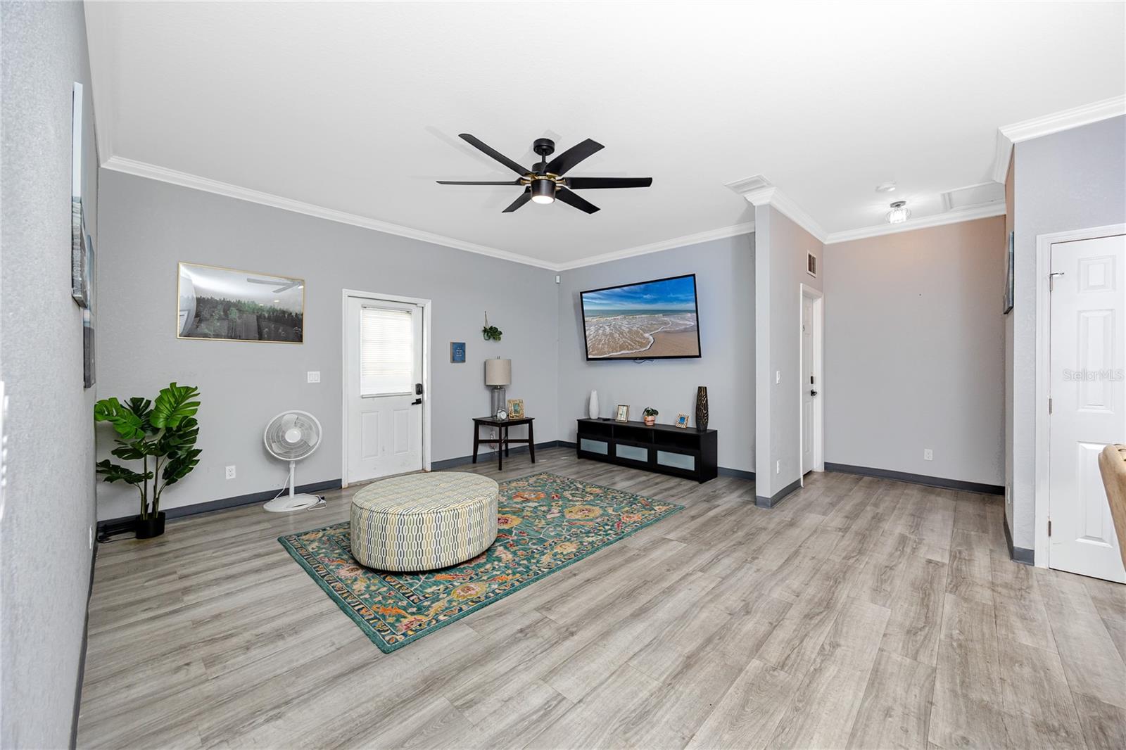 Image 20 of 52 For 1835 16th Street S