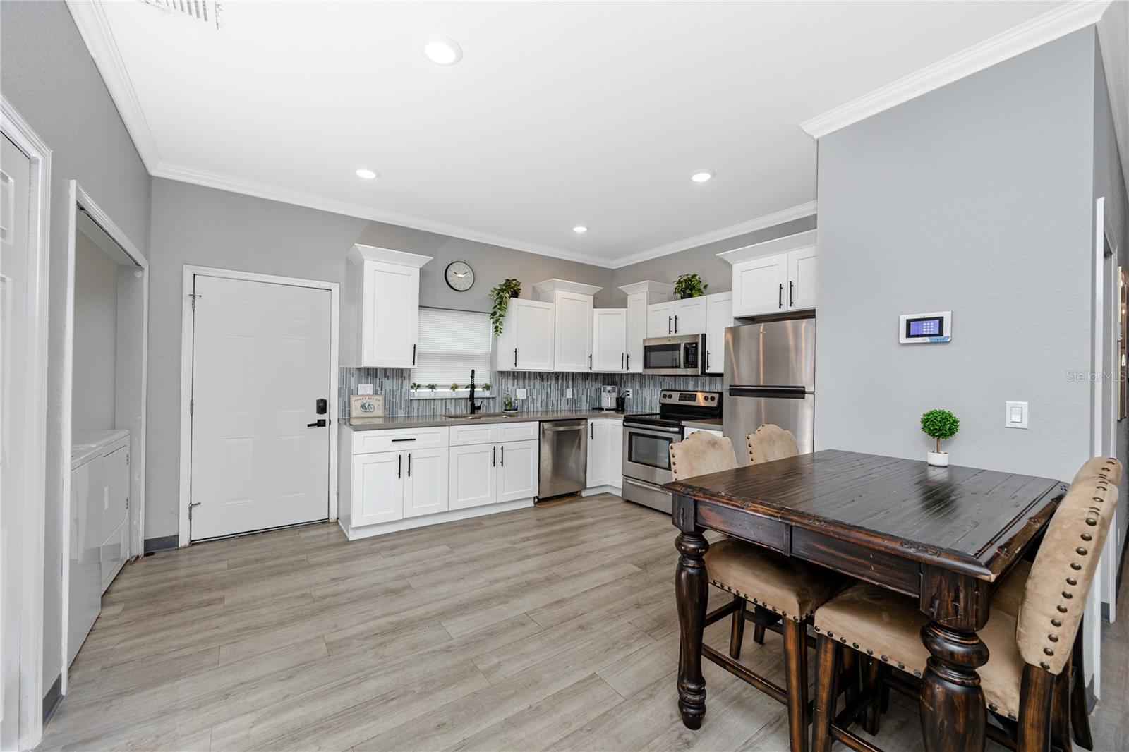 Image 26 of 52 For 1835 16th Street S