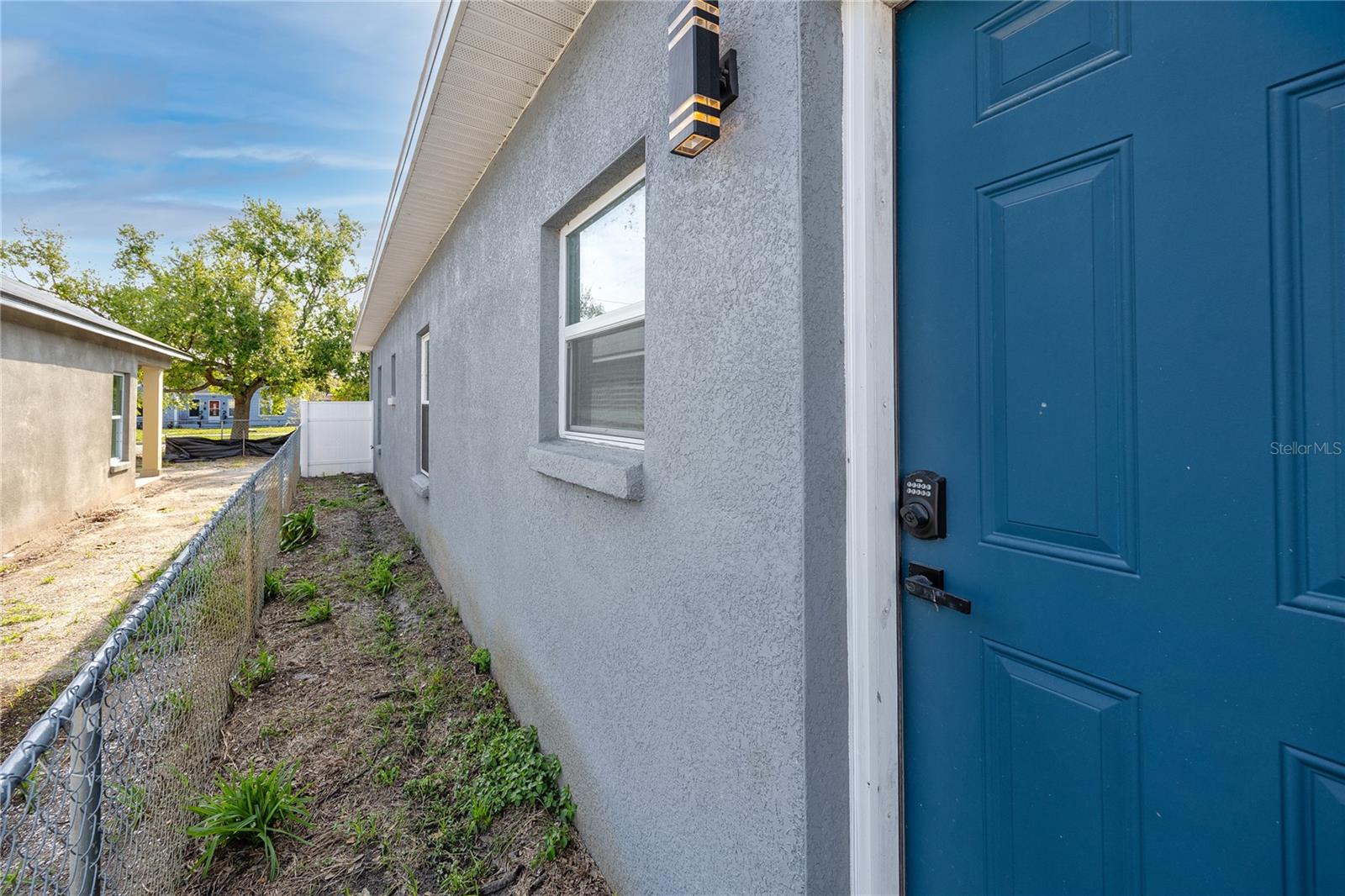 Image 35 of 52 For 1835 16th Street S