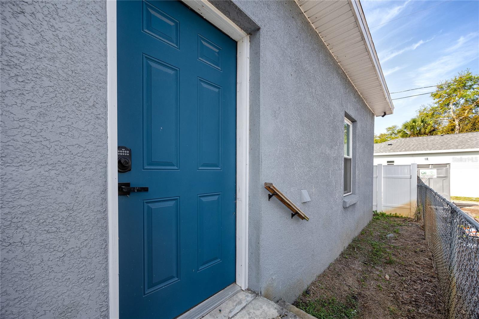 Image 37 of 52 For 1835 16th Street S