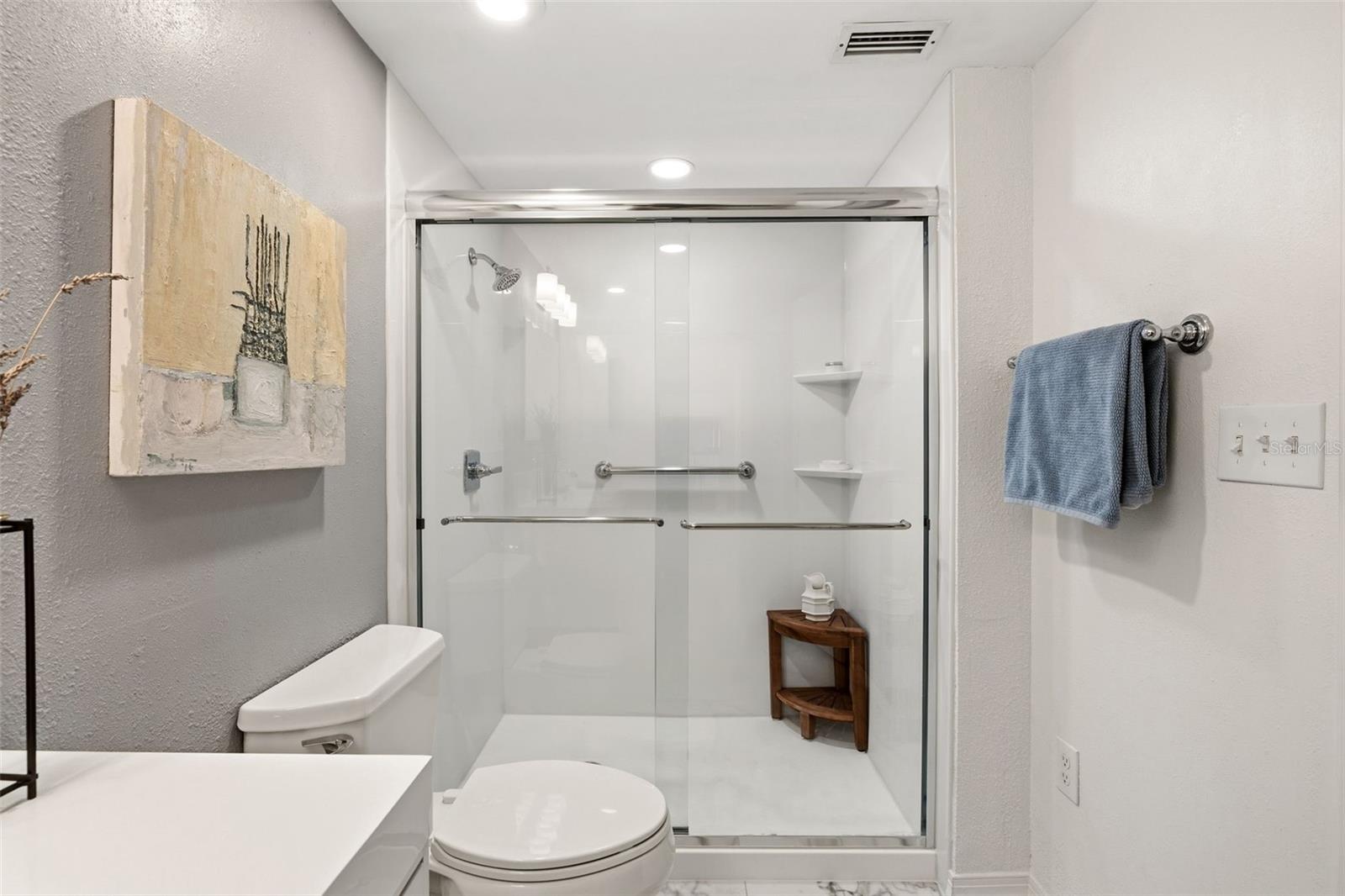 Image 13 of 24 For 2403 Ardson Place 702b