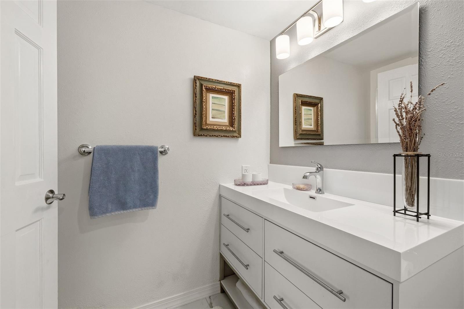 Image 14 of 24 For 2403 Ardson Place 702b