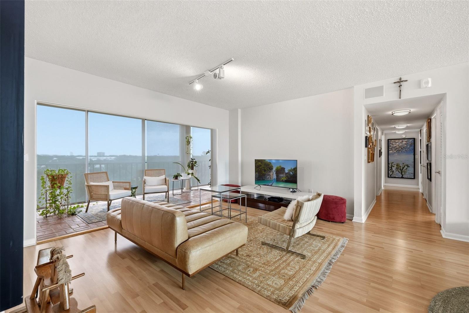 Image 22 of 24 For 2403 Ardson Place 702b